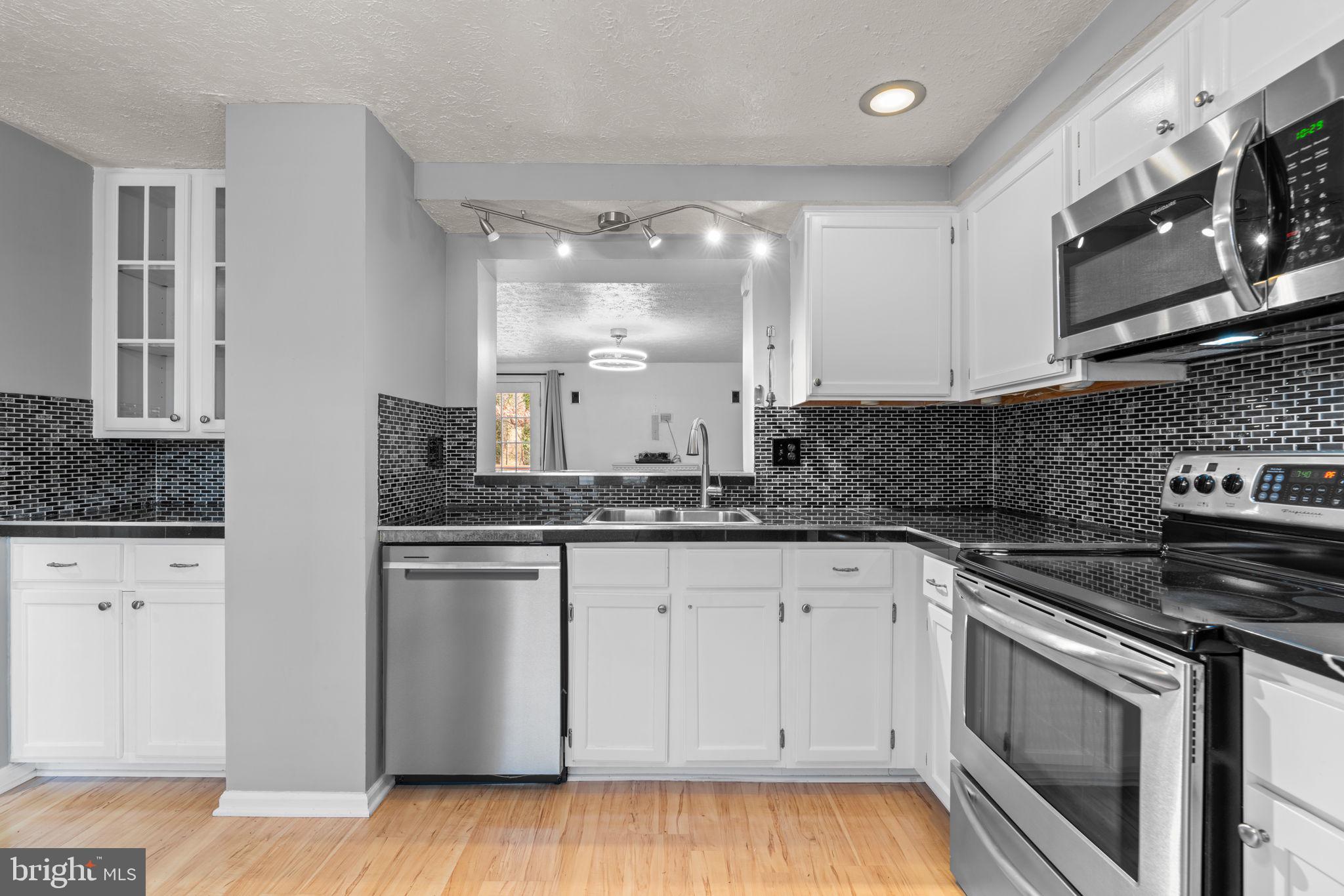 ROCKBURN COMMONS - Residential