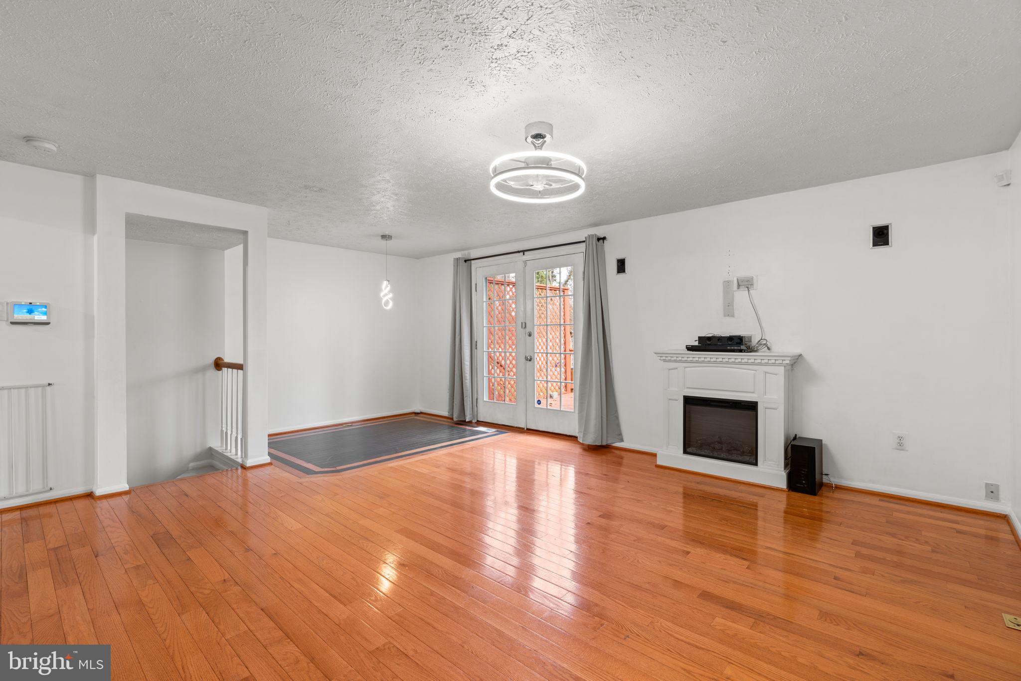 ROCKBURN COMMONS - Residential