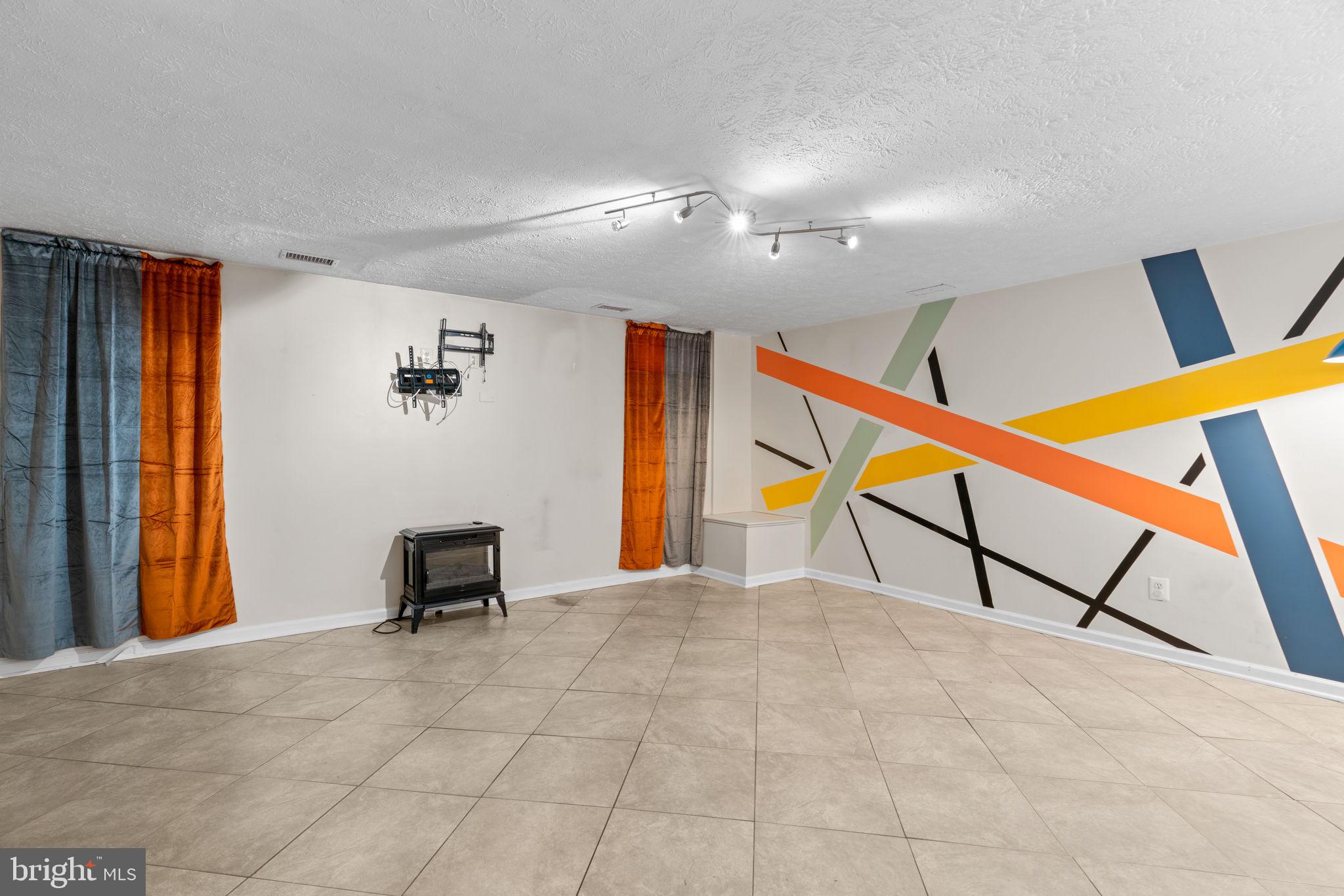 ROCKBURN COMMONS - Residential