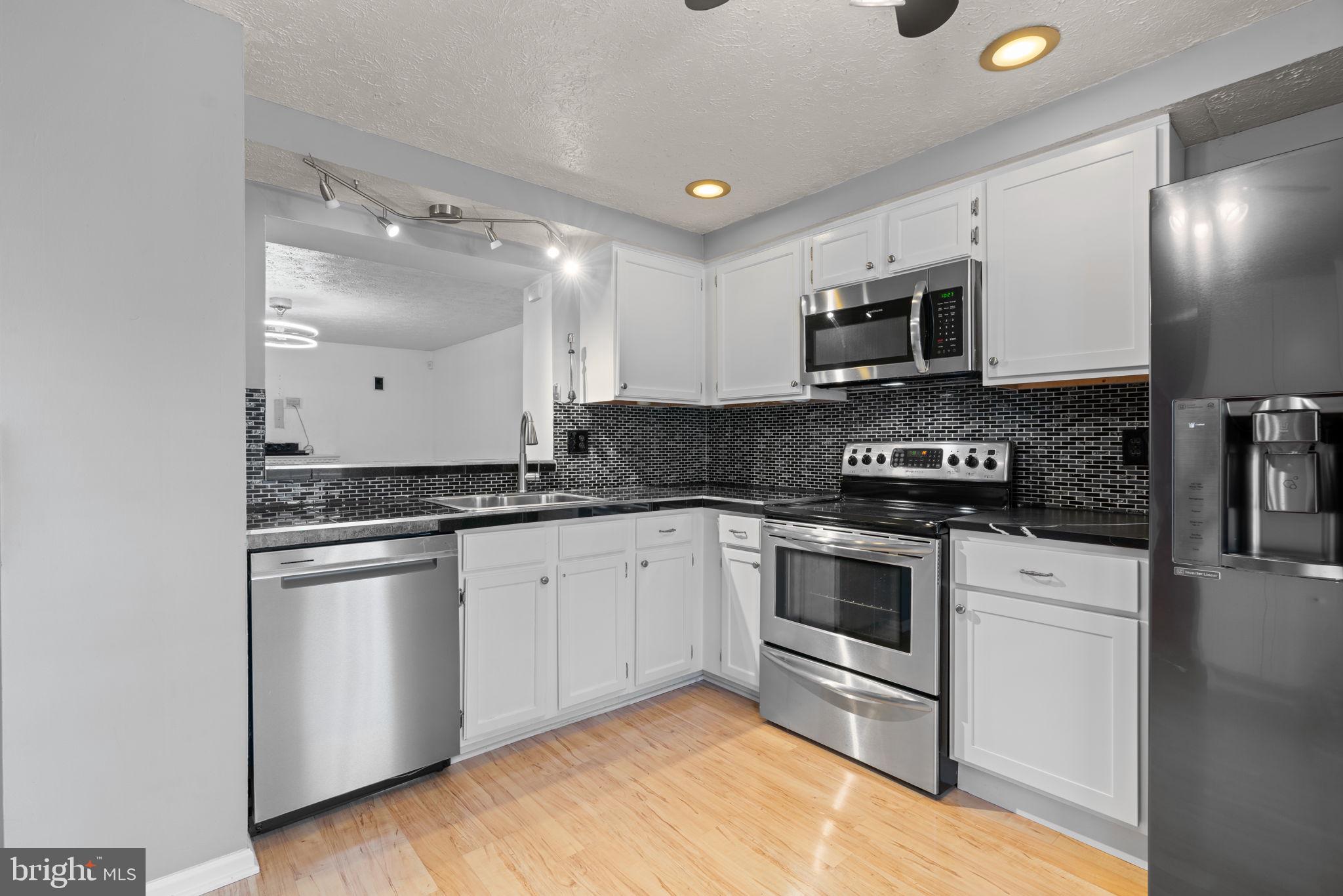 ROCKBURN COMMONS - Residential