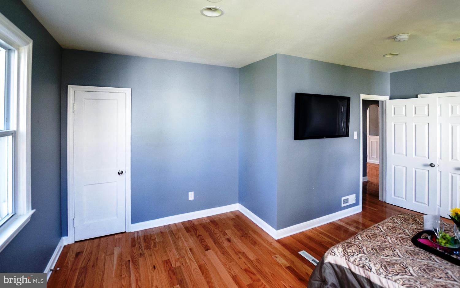 BROAD ACRES - Residential