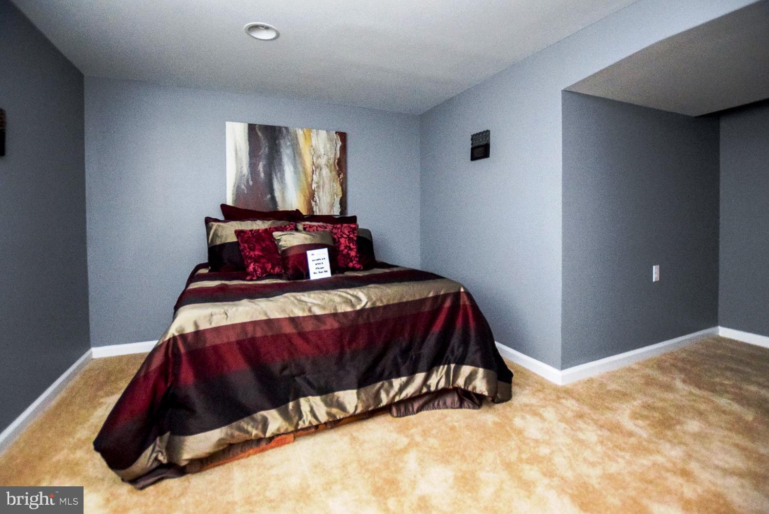 BROAD ACRES - Residential