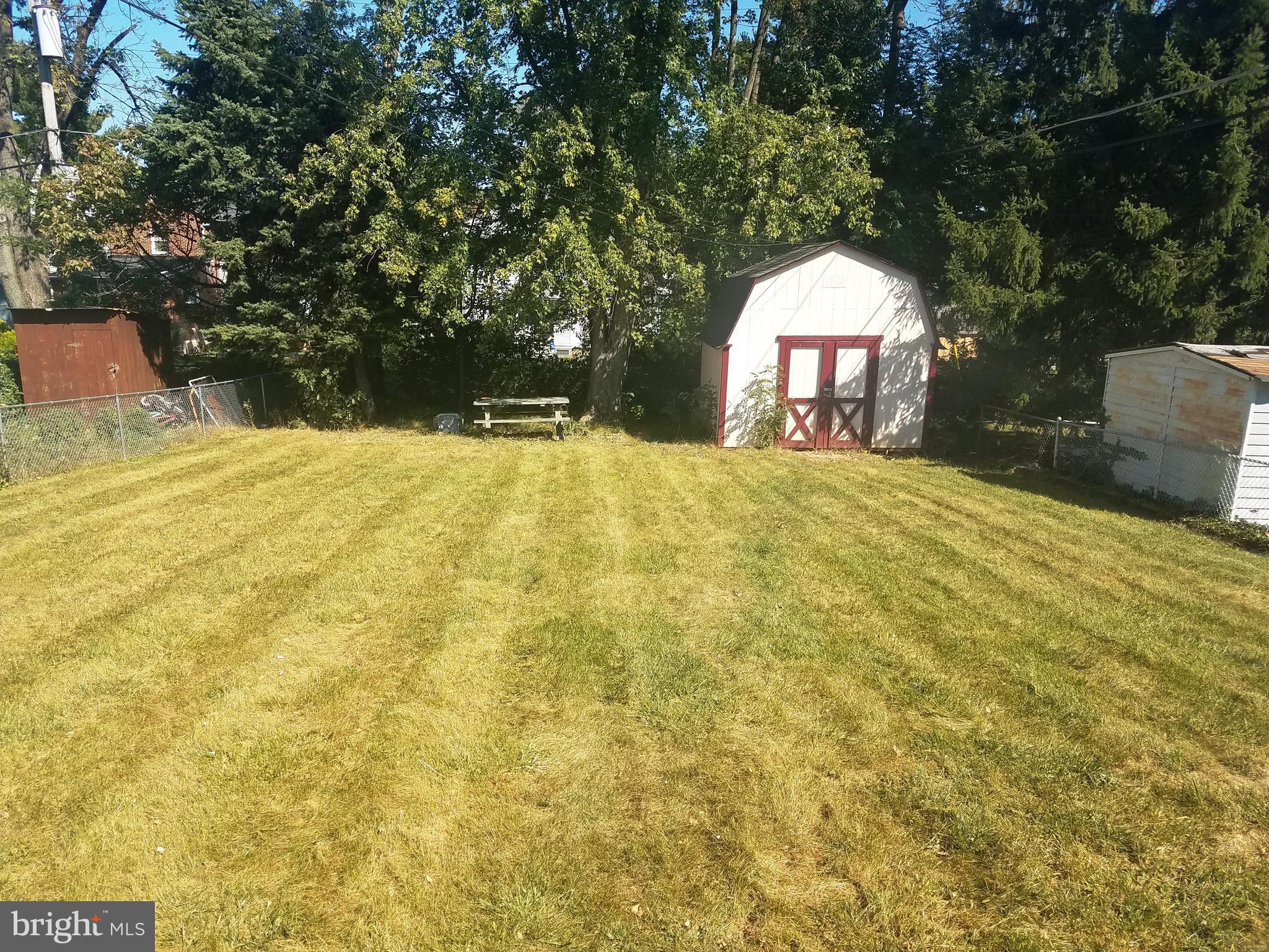 BROAD ACRES - Residential