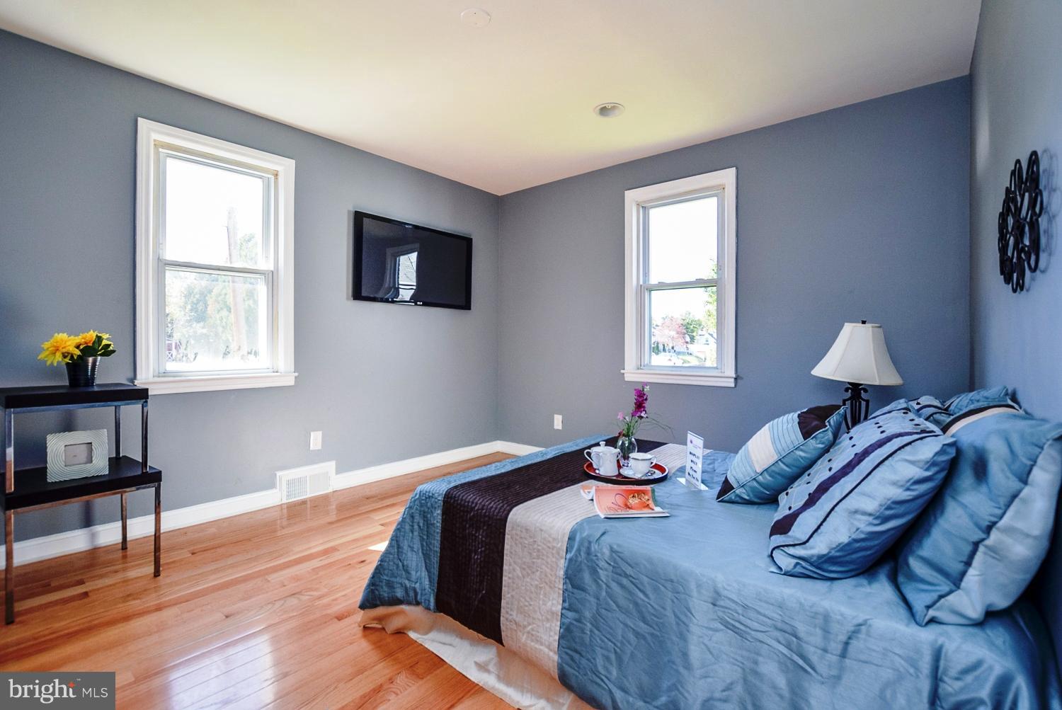 BROAD ACRES - Residential