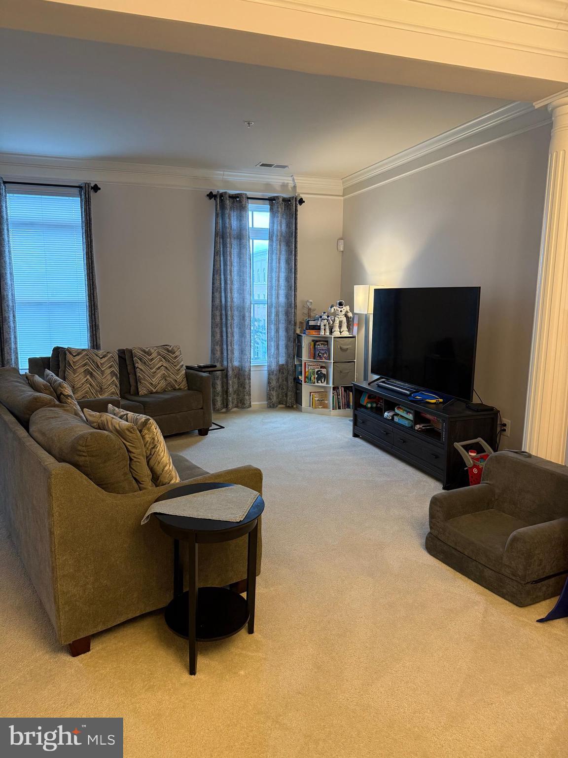 434 PARKVIEW AVENUE 434
