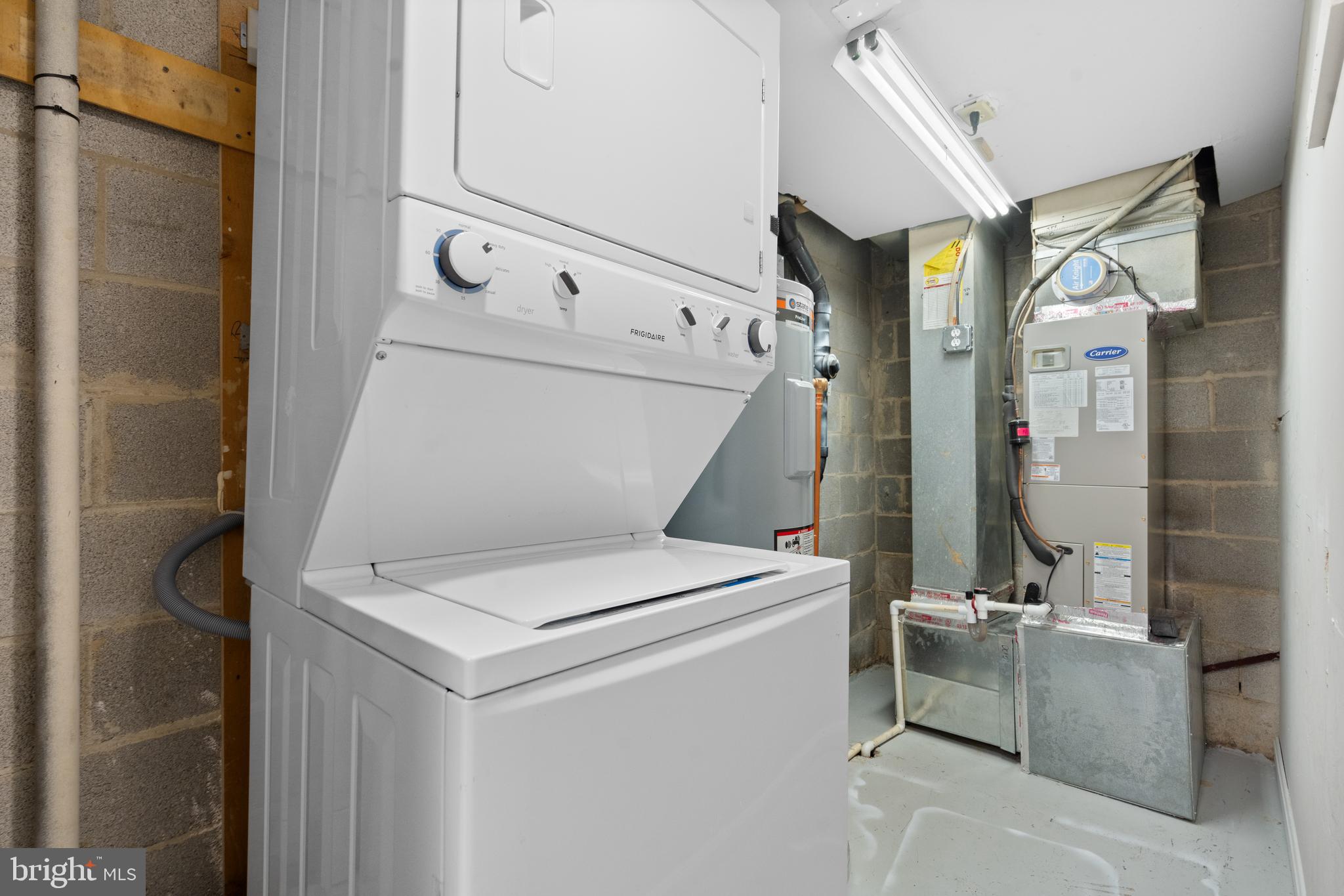 TERRACE TOWNE HOMES OF WOODLAWN - Residential