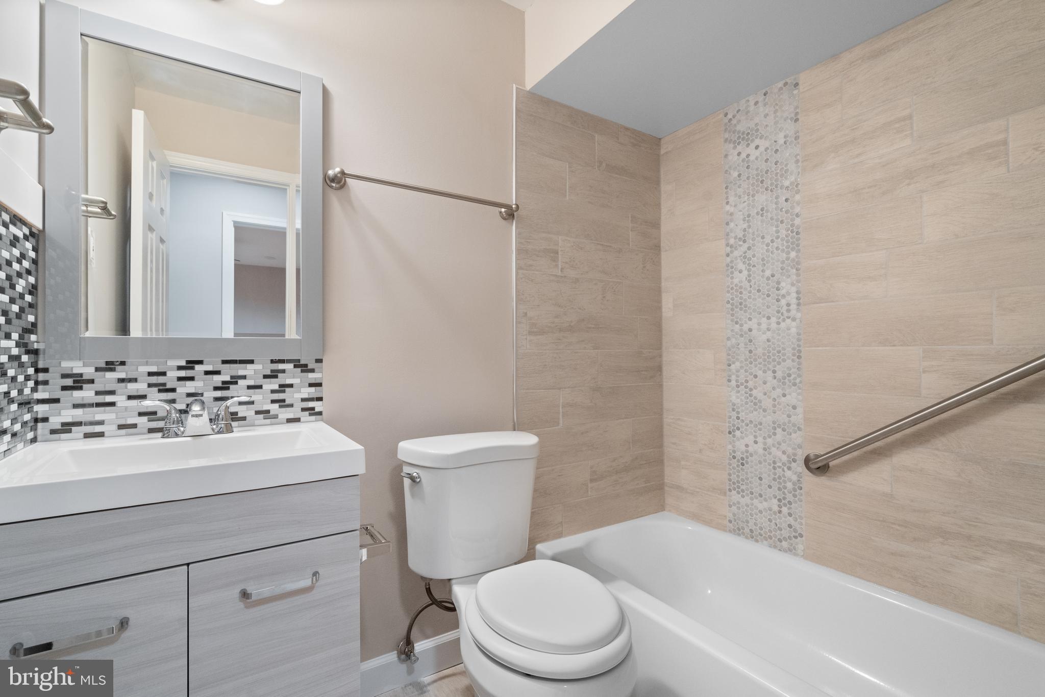 TERRACE TOWNE HOMES OF WOODLAWN - Residential