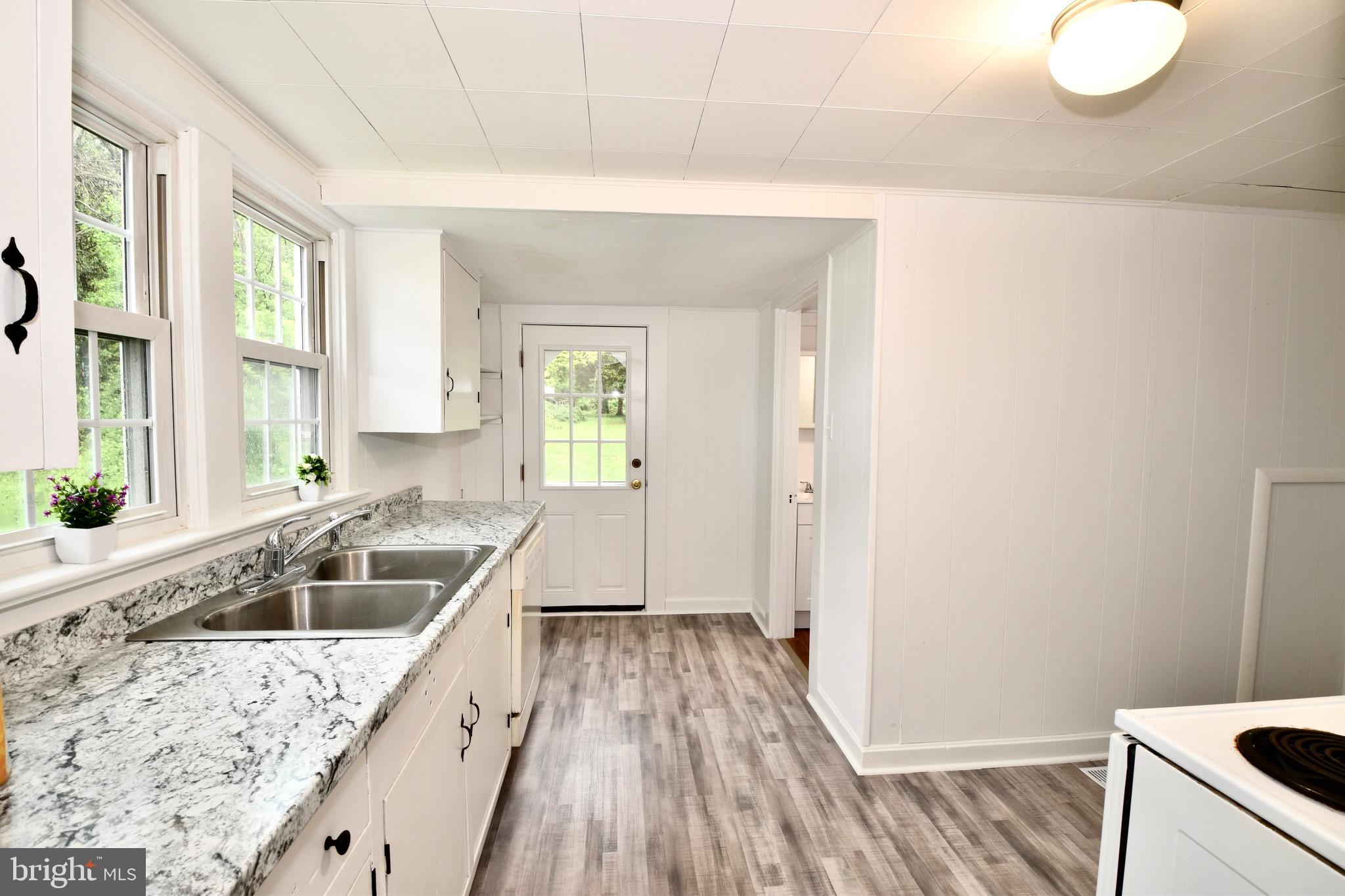 PERRYVILLE - Residential