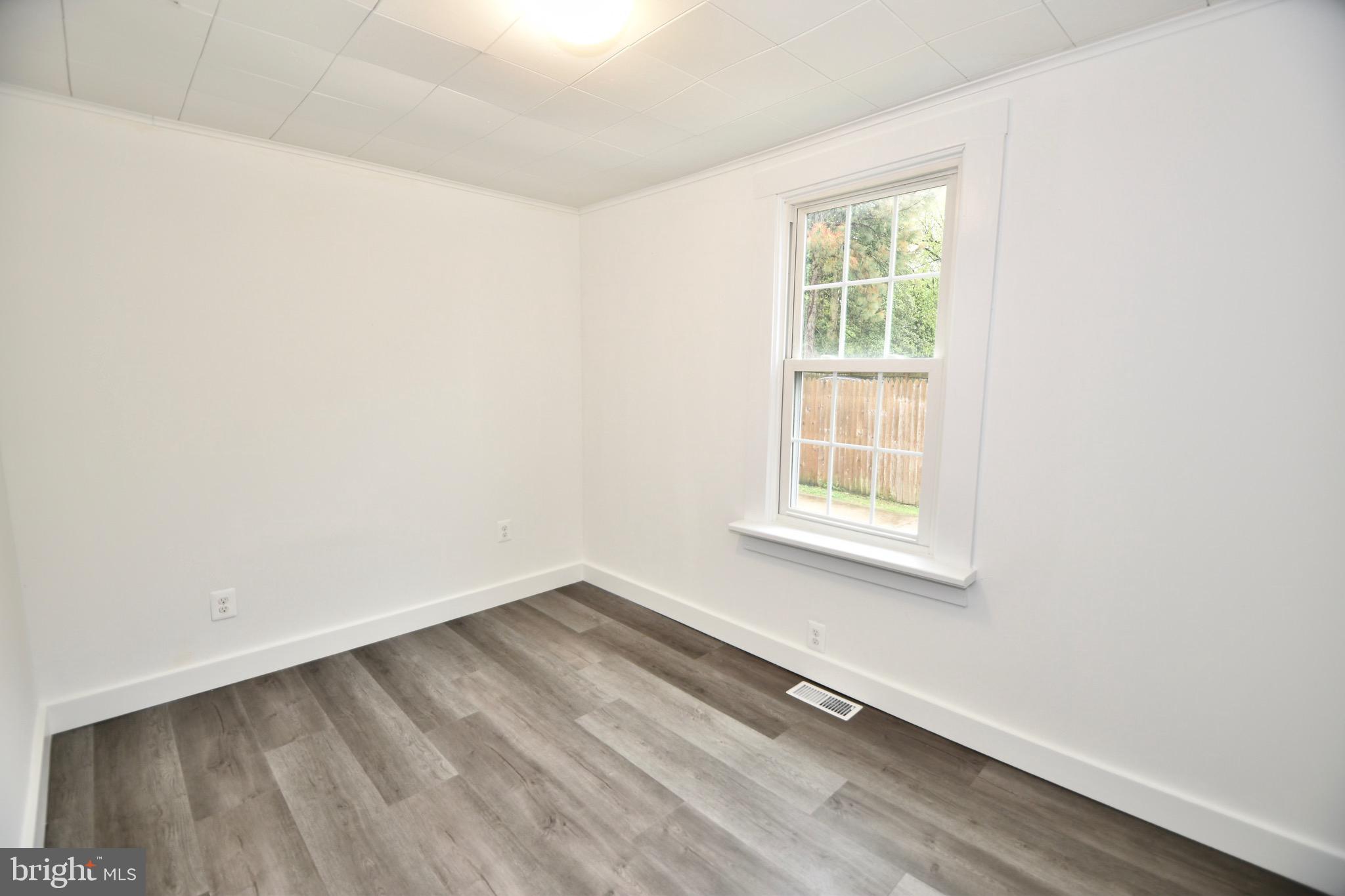 PERRYVILLE - Residential