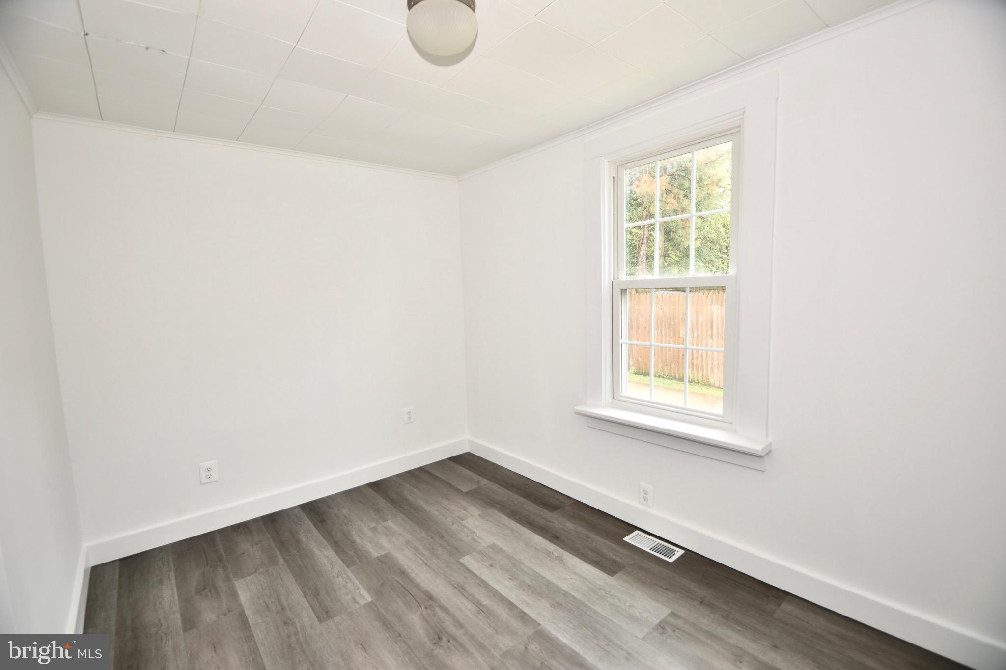 PERRYVILLE - Residential