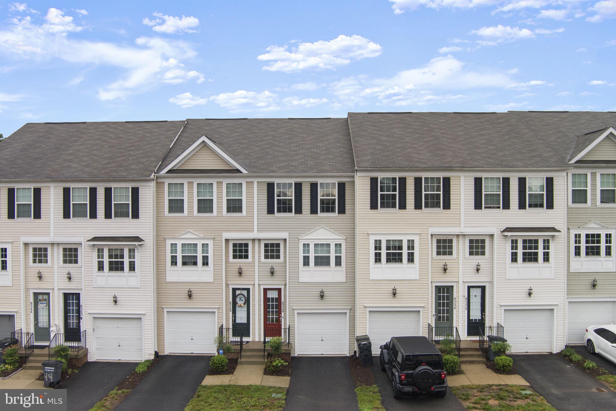8338 HERITAGE CROSSING COURT