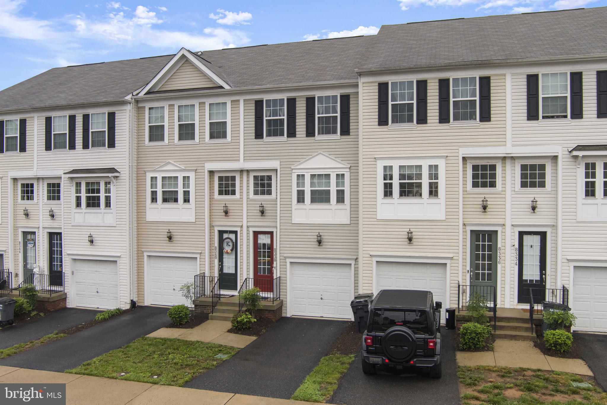 8338 HERITAGE CROSSING COURT