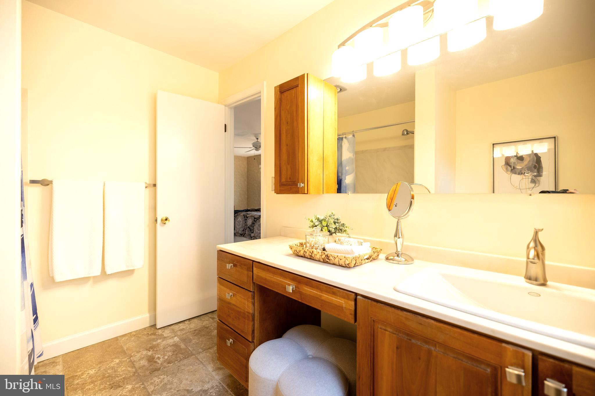 MIDDLERIDGE - Residential