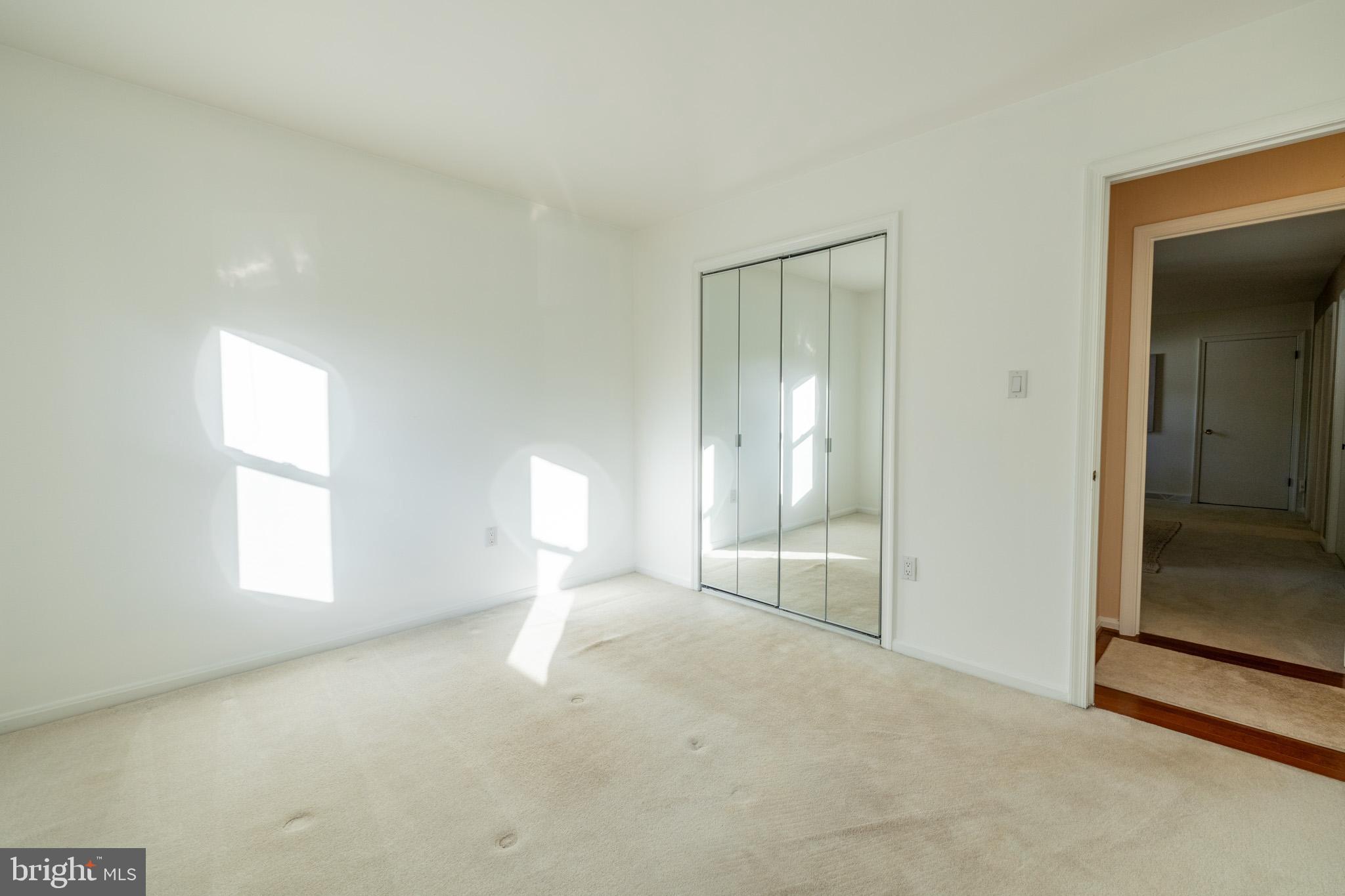 MIDDLERIDGE - Residential