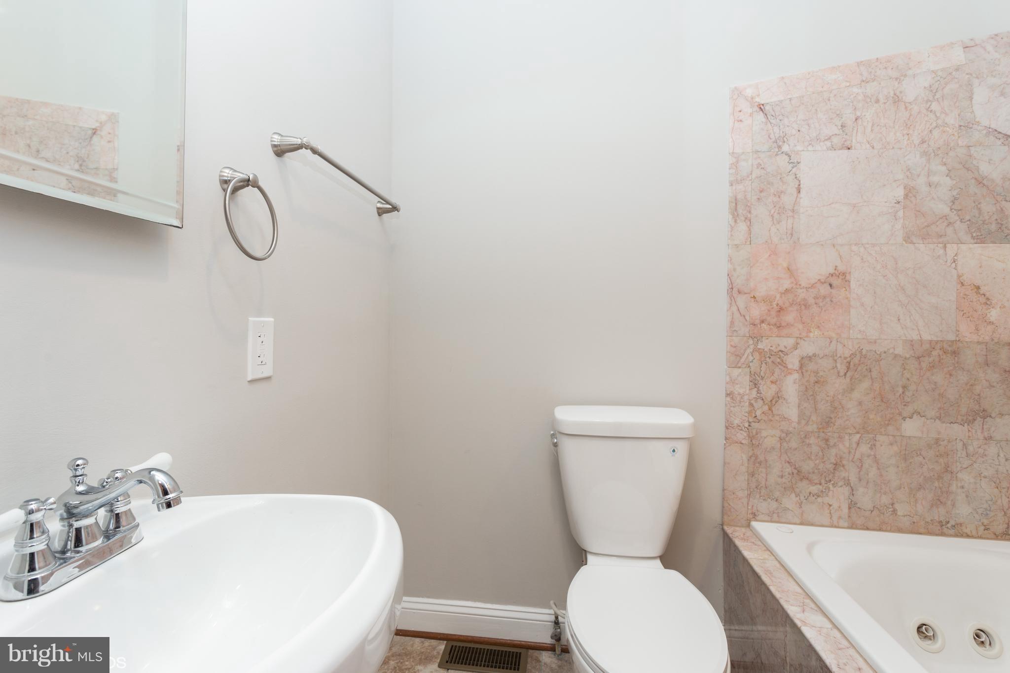 WASHINGTON VILLAGE - Residential