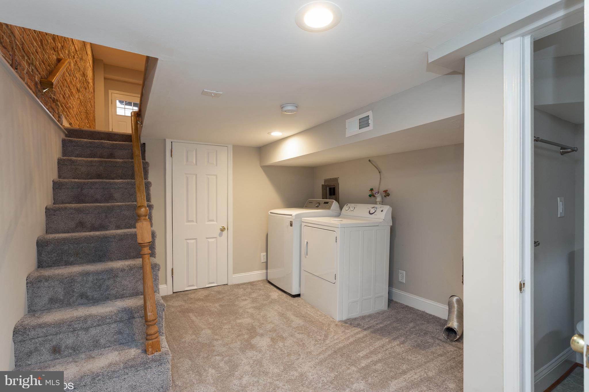 WASHINGTON VILLAGE - Residential