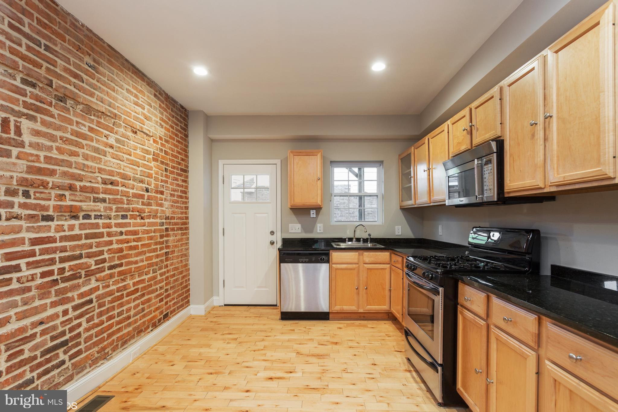 WASHINGTON VILLAGE - Residential