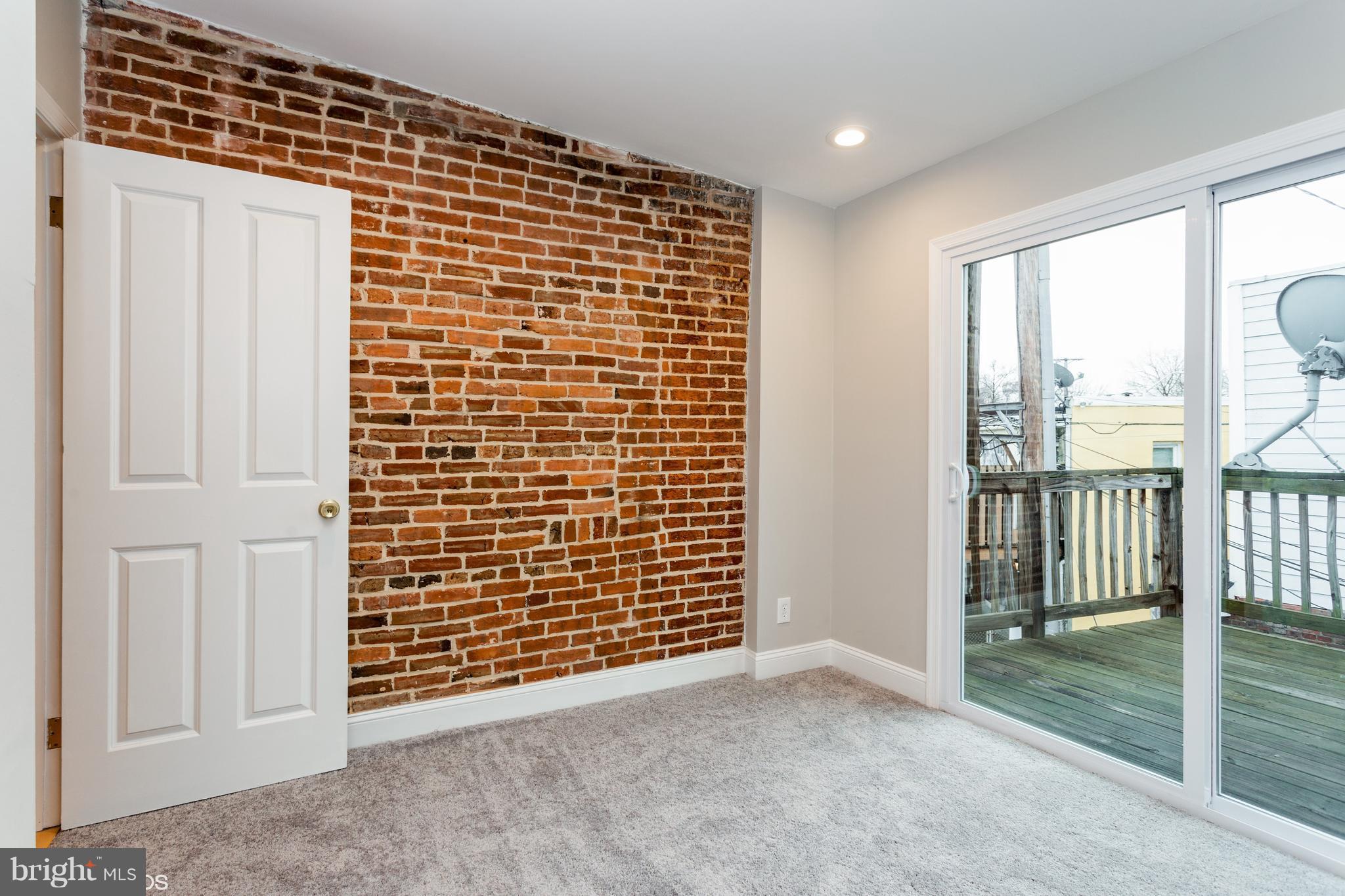 WASHINGTON VILLAGE - Residential