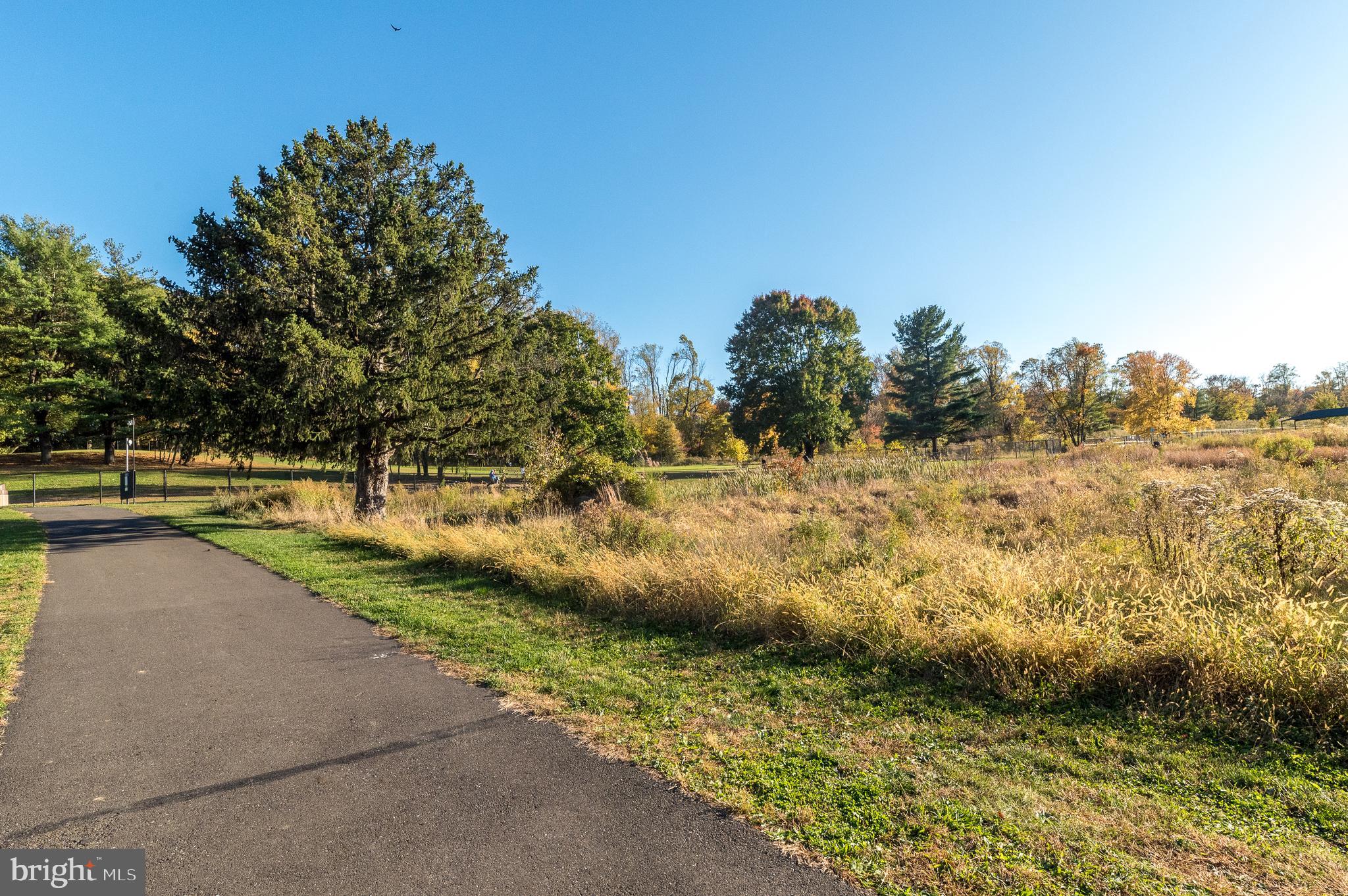 MAPLE GLEN - Residential