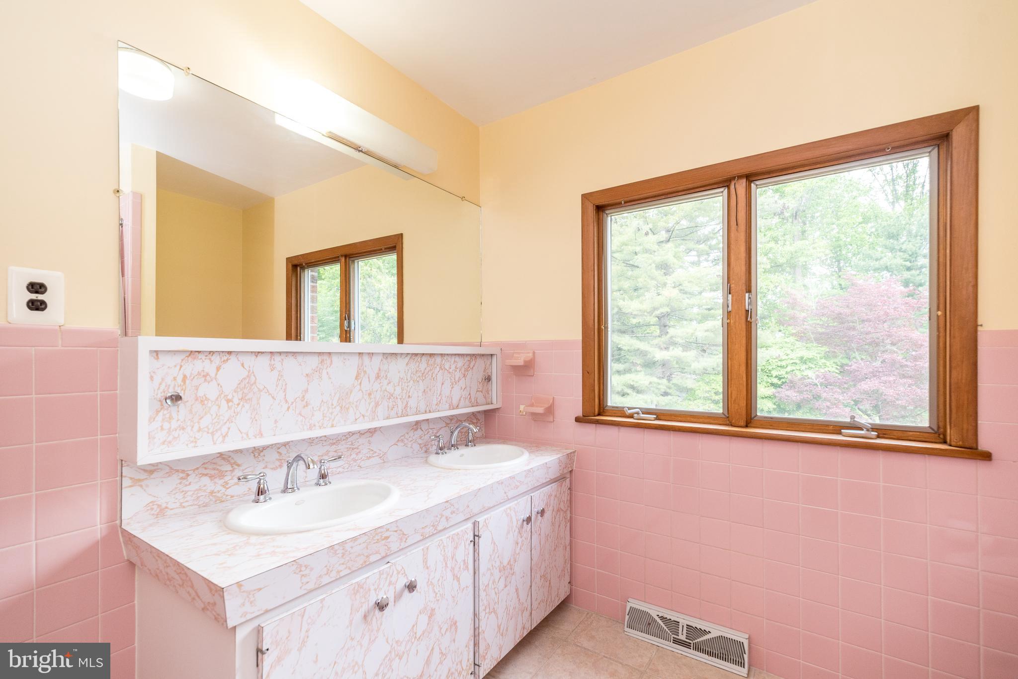 MAPLE GLEN - Residential