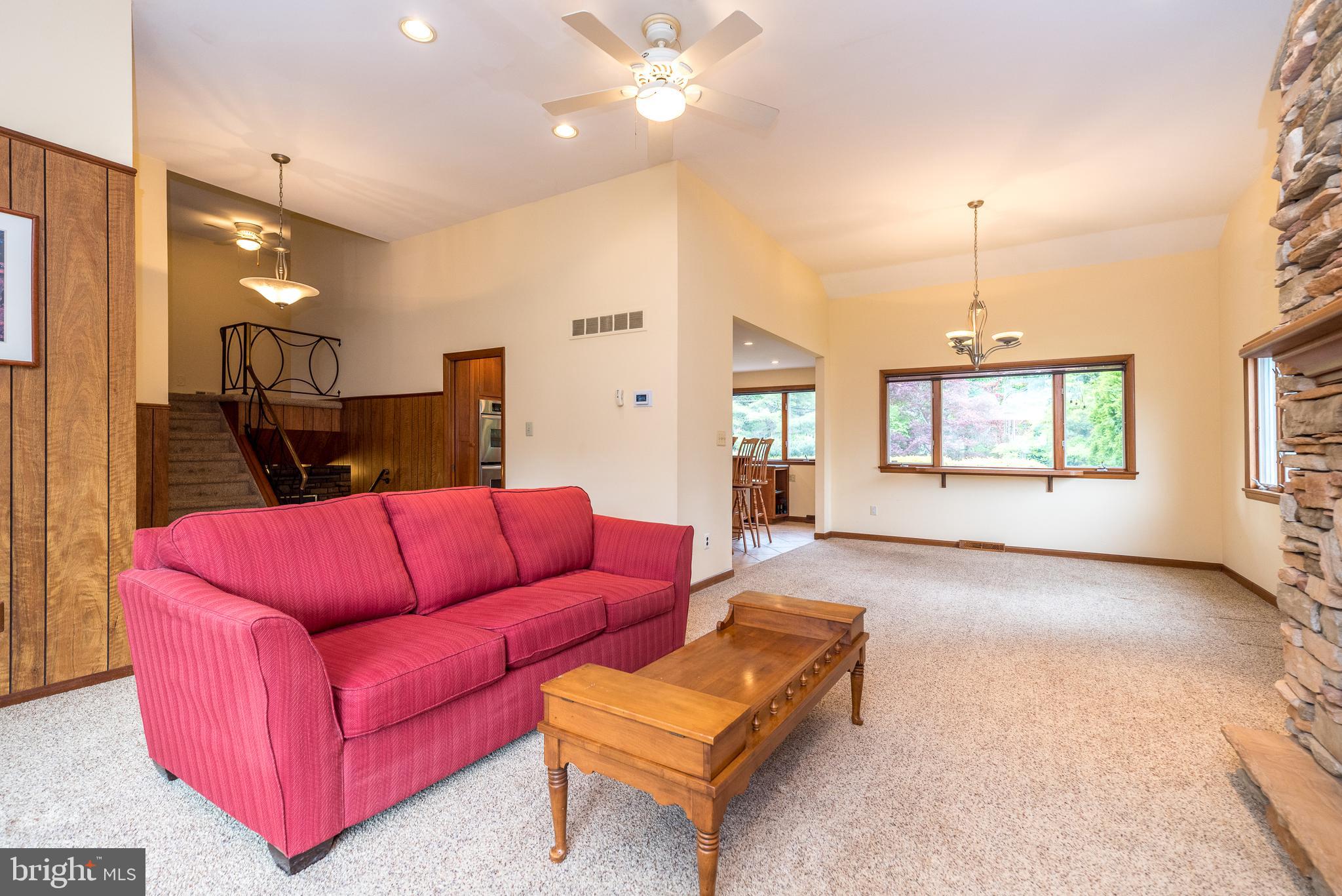 MAPLE GLEN - Residential