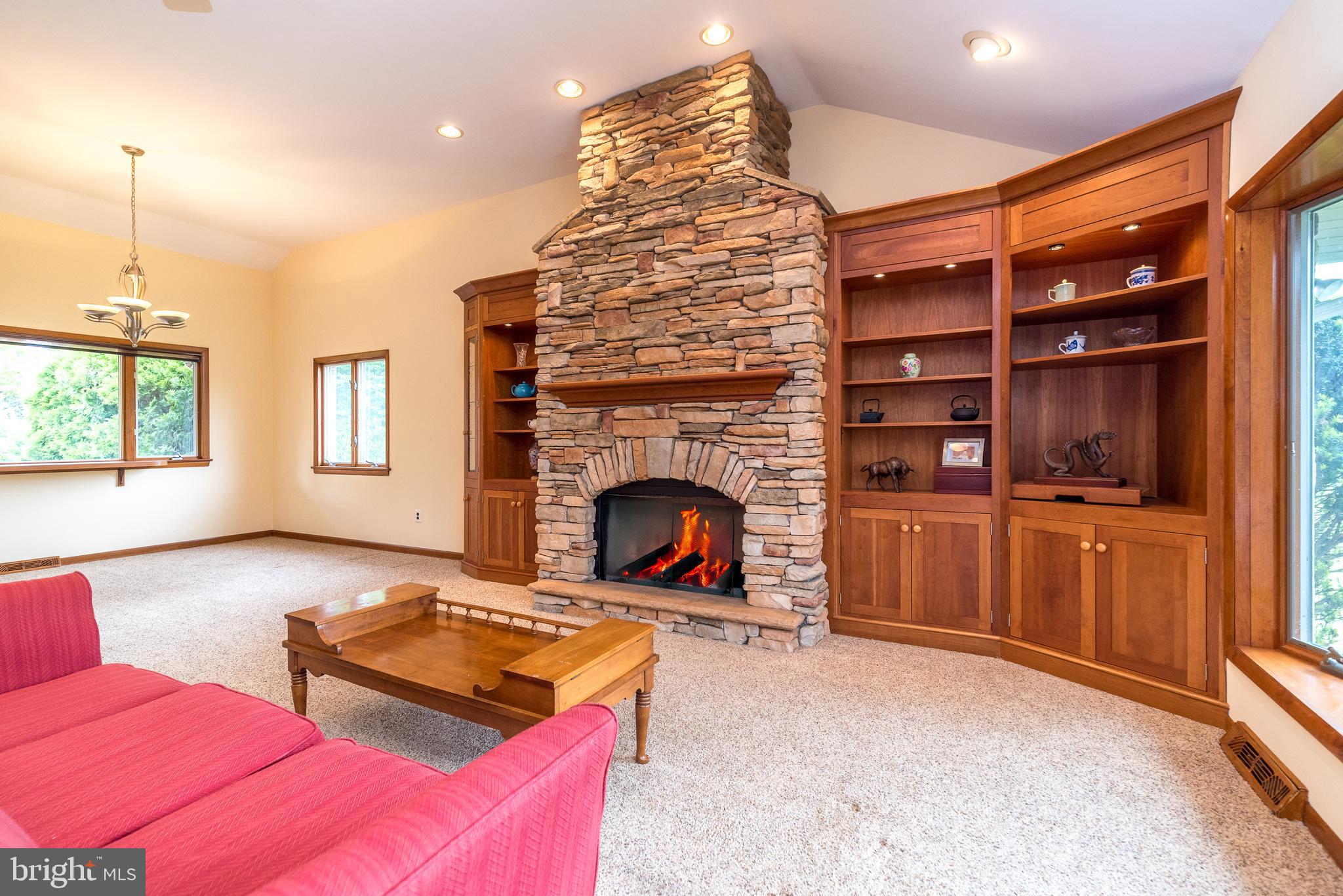 MAPLE GLEN - Residential