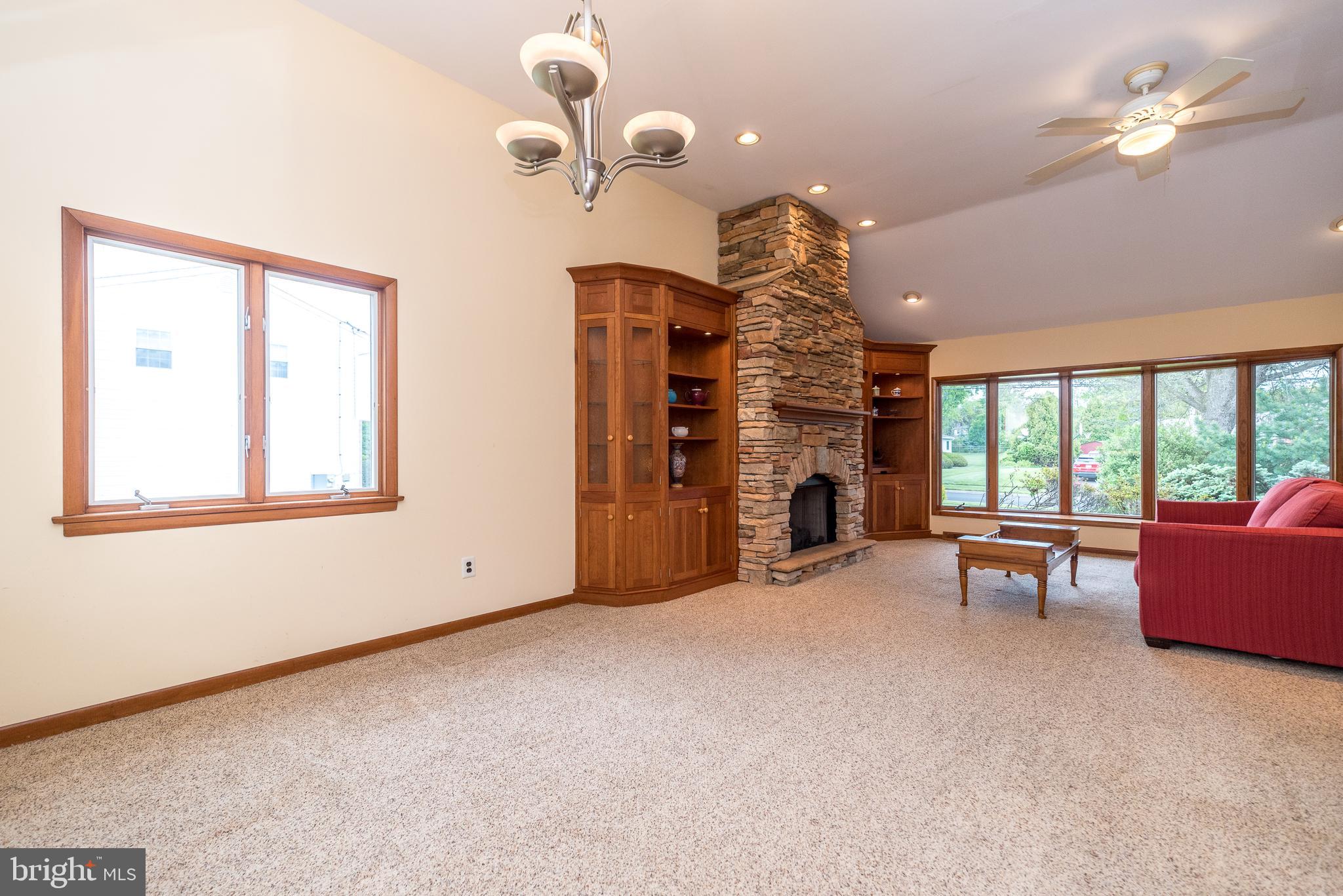 MAPLE GLEN - Residential