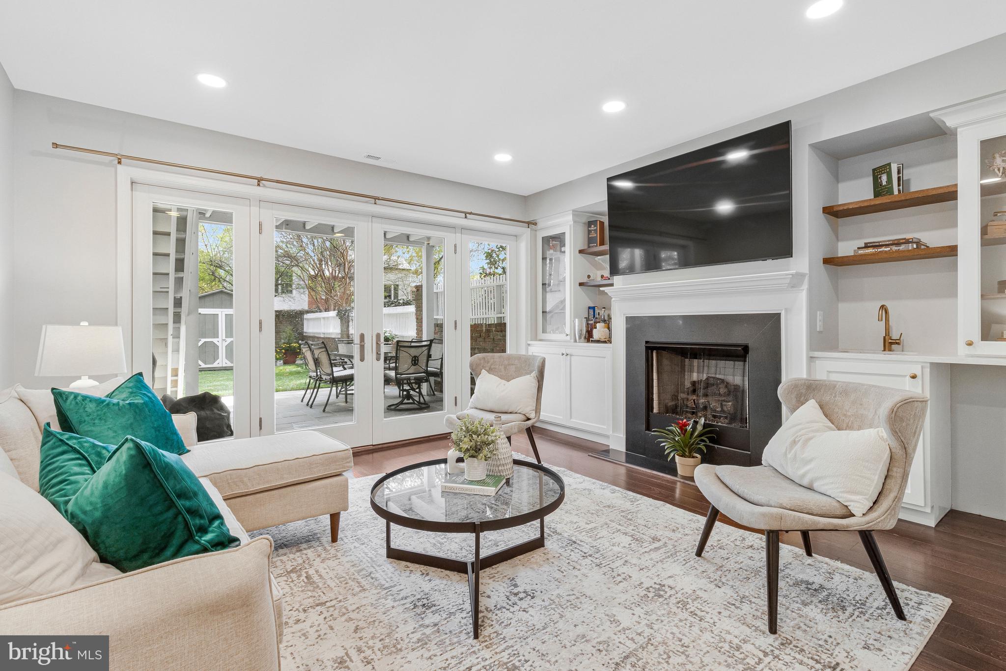 YATES GARDENS - Residential