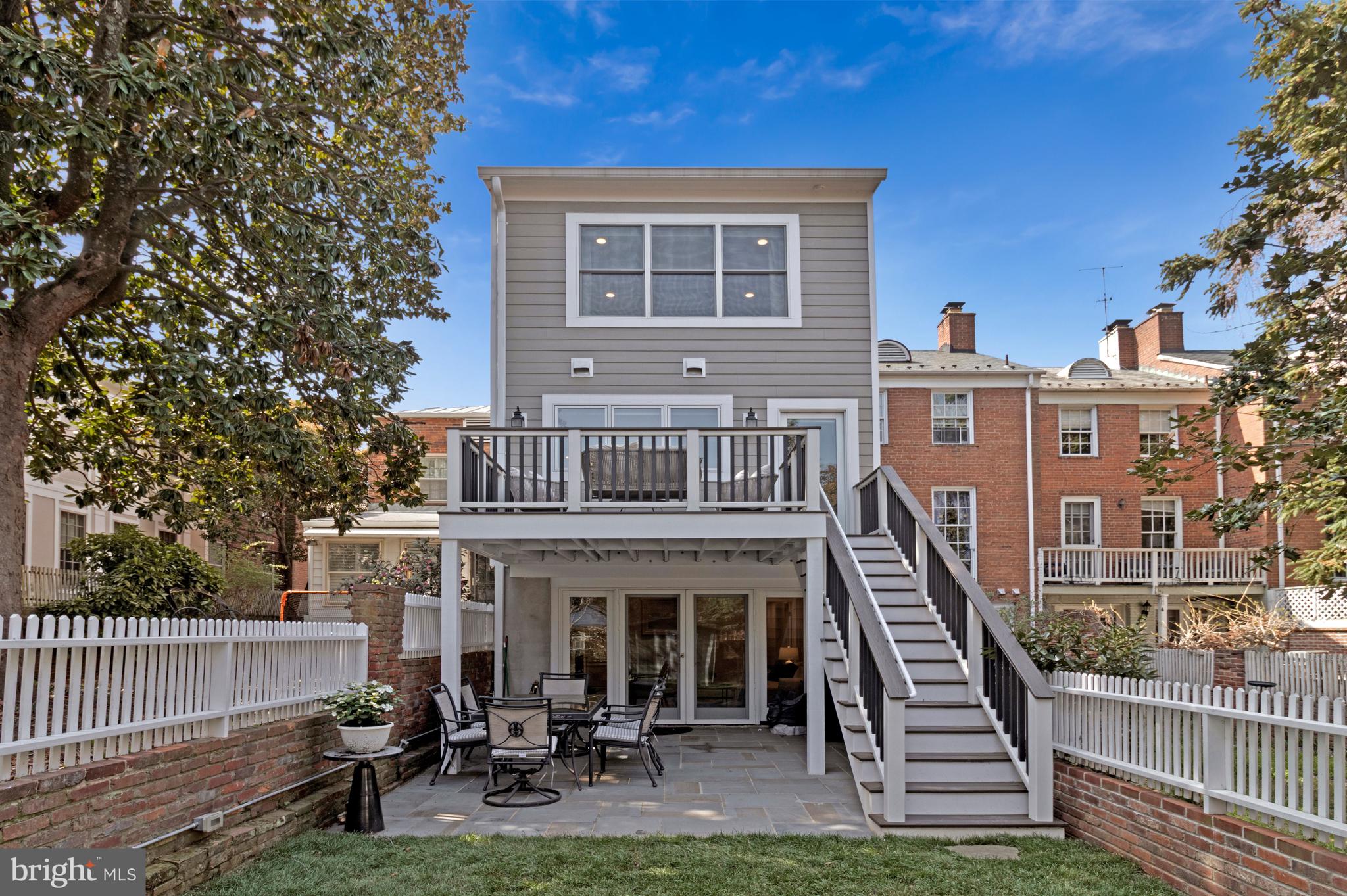 YATES GARDENS - Residential