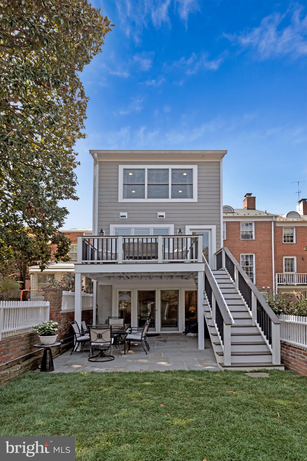 YATES GARDENS - Residential