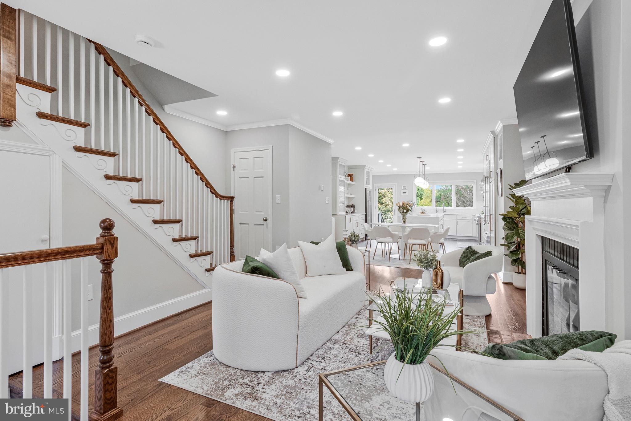 YATES GARDENS - Residential