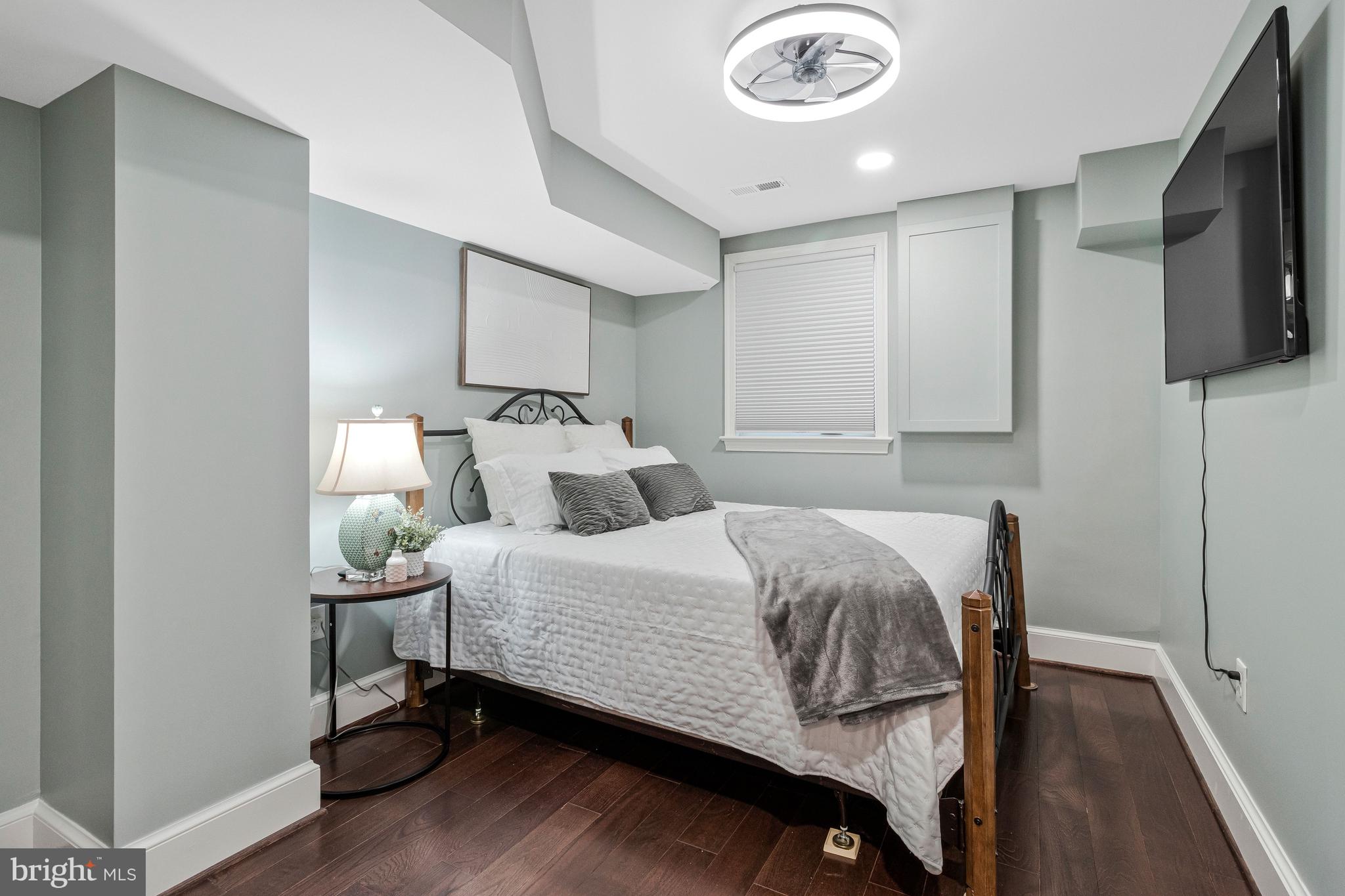 YATES GARDENS - Residential