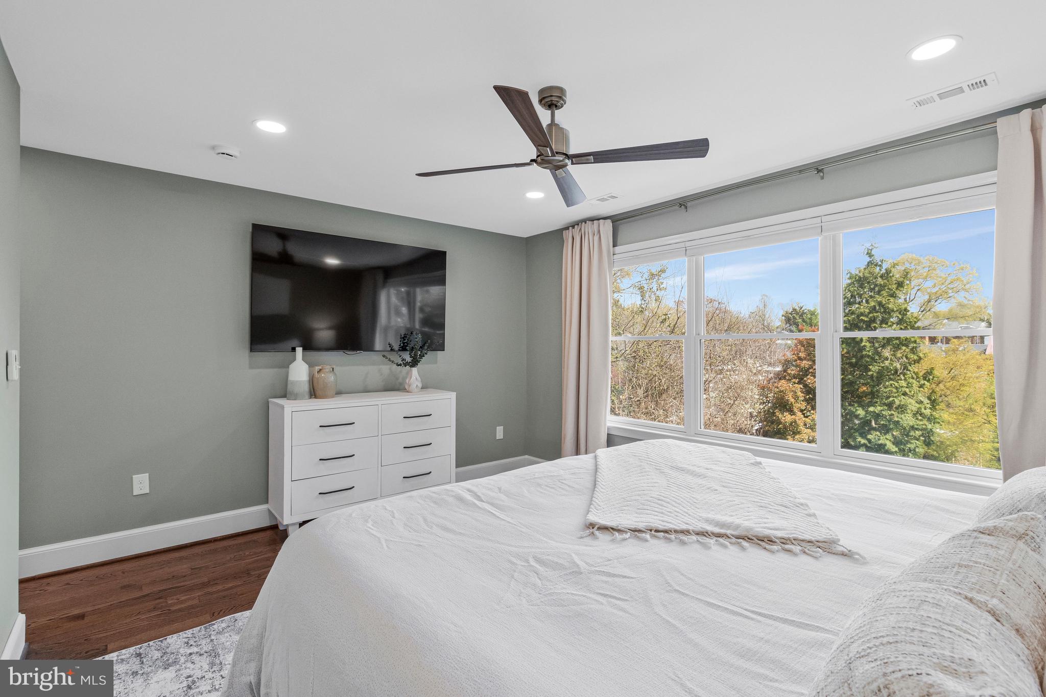 YATES GARDENS - Residential