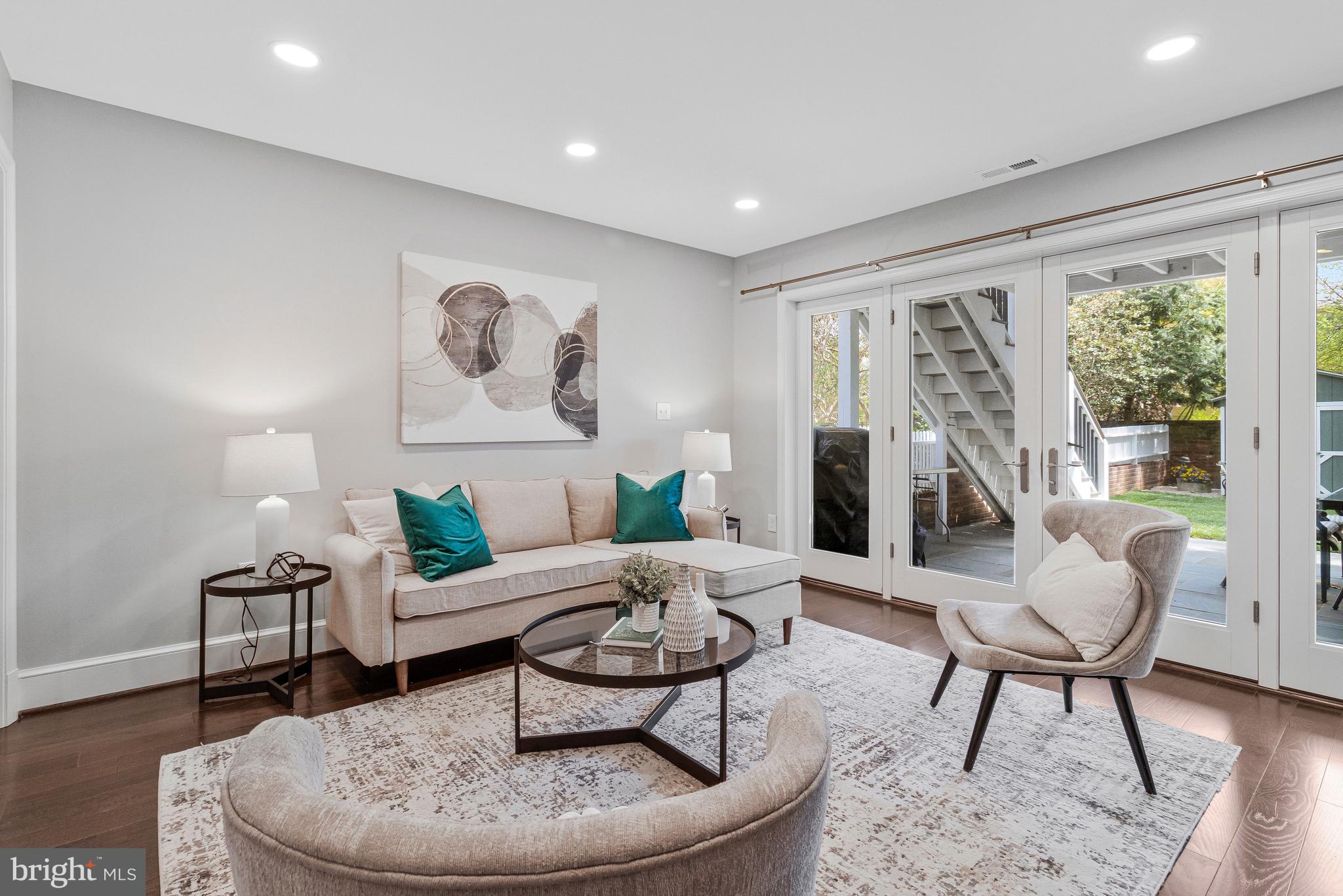 YATES GARDENS - Residential