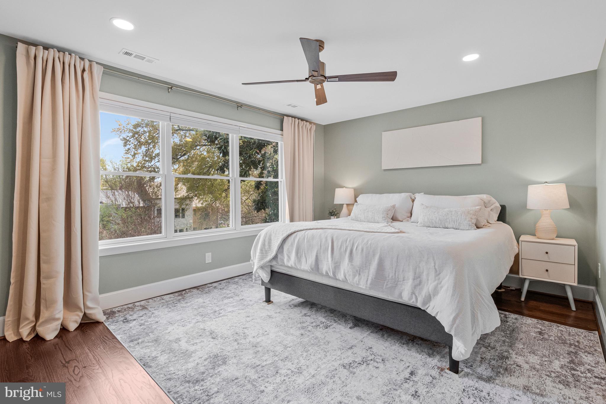 YATES GARDENS - Residential