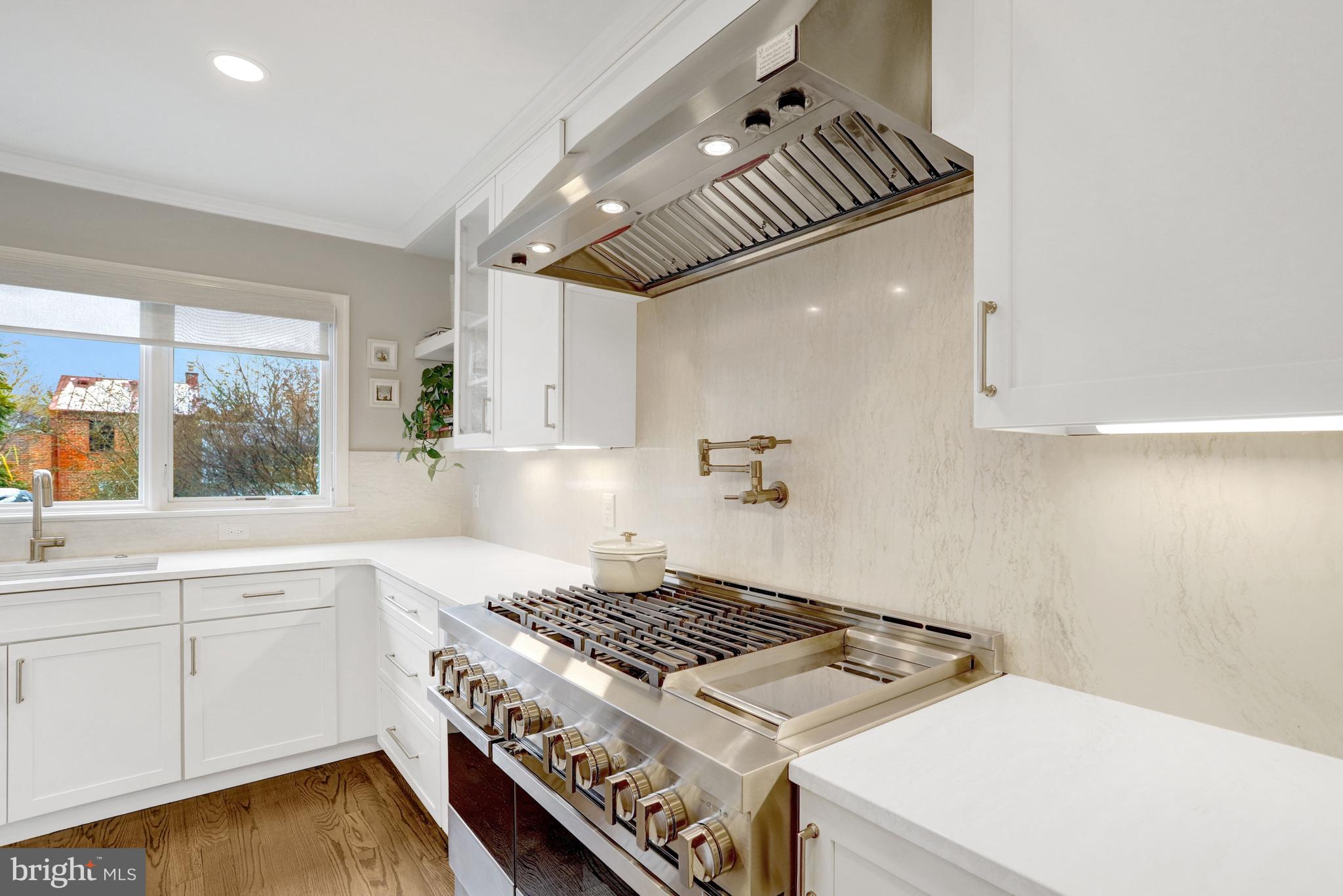 YATES GARDENS - Residential