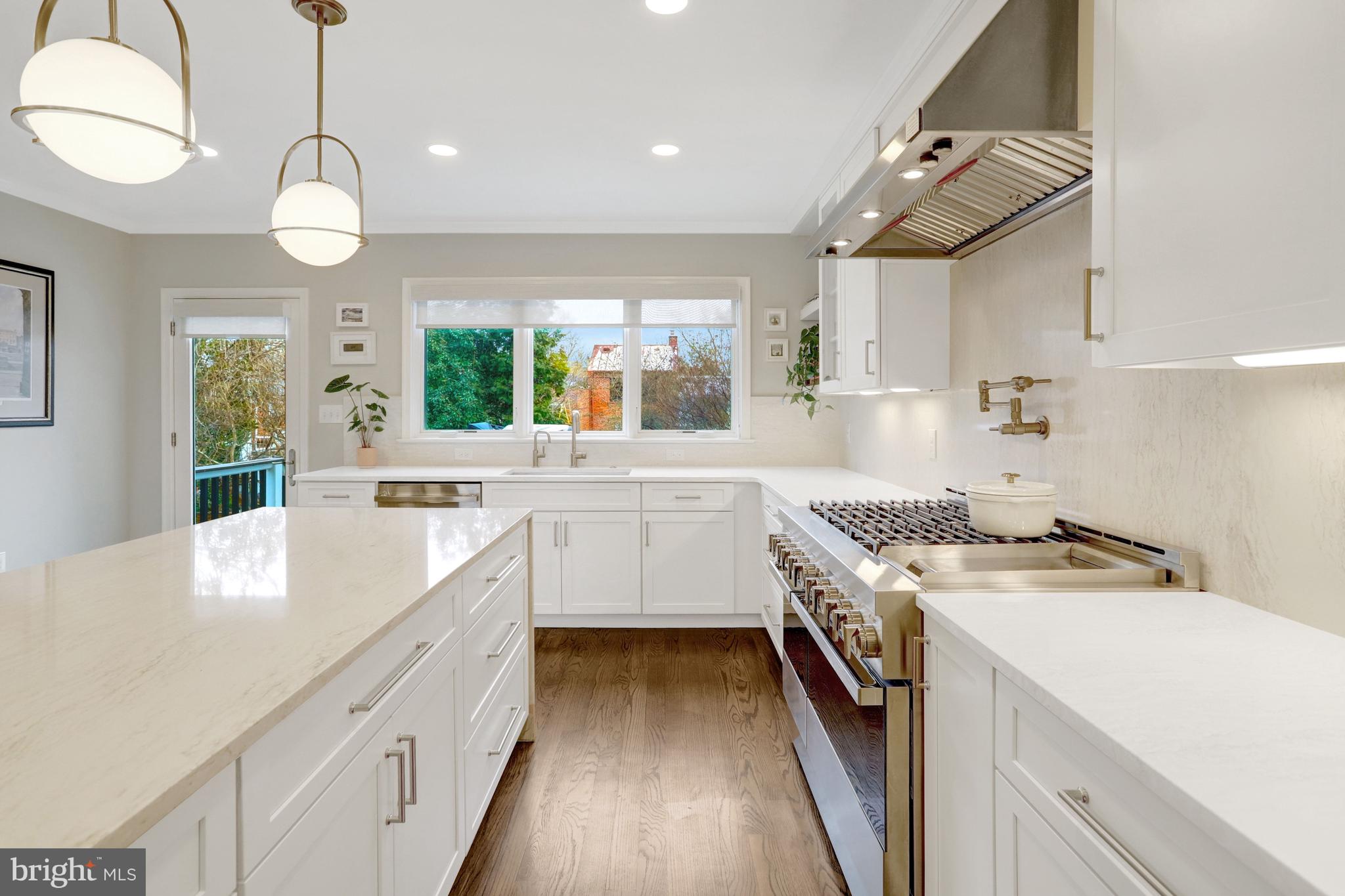 YATES GARDENS - Residential