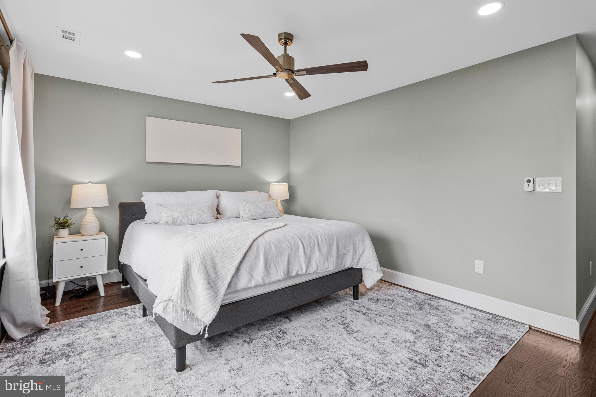 YATES GARDENS - Residential