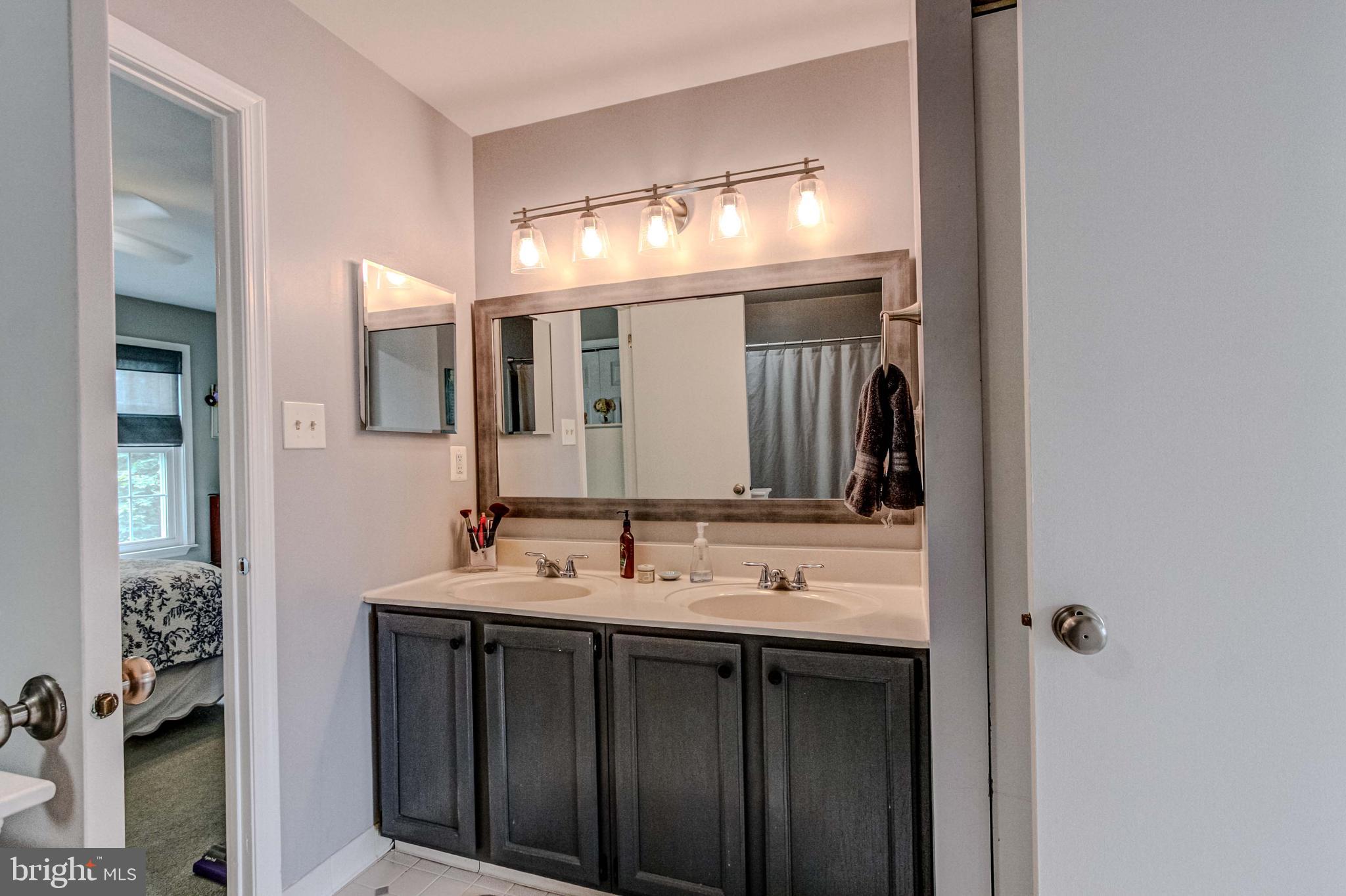 REGENTS PARK - Residential