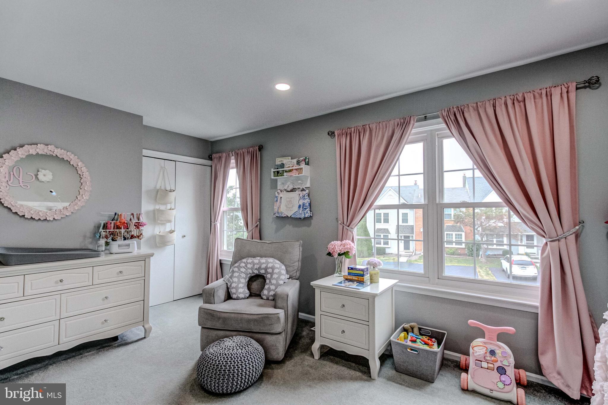 REGENTS PARK - Residential