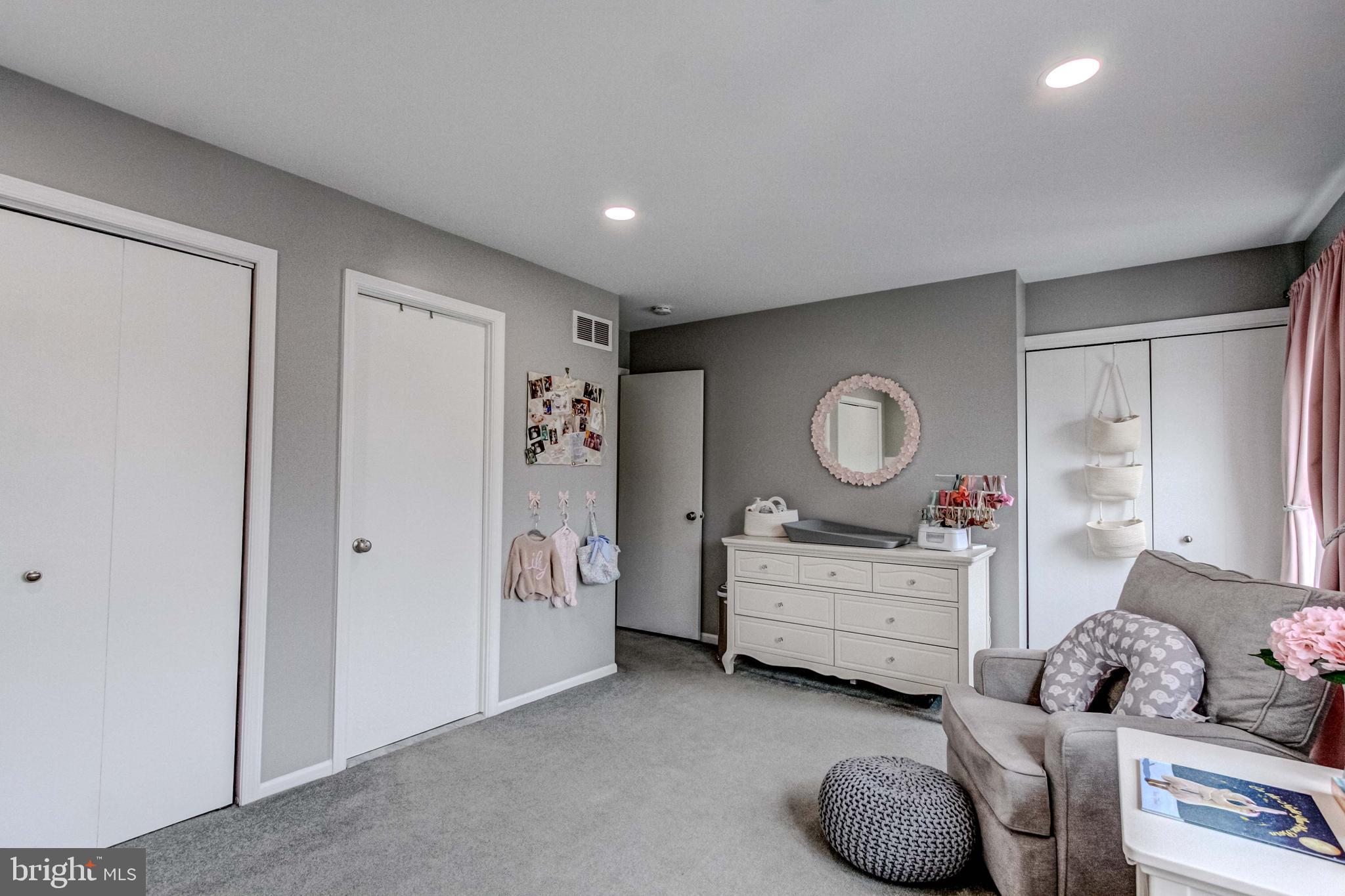 REGENTS PARK - Residential