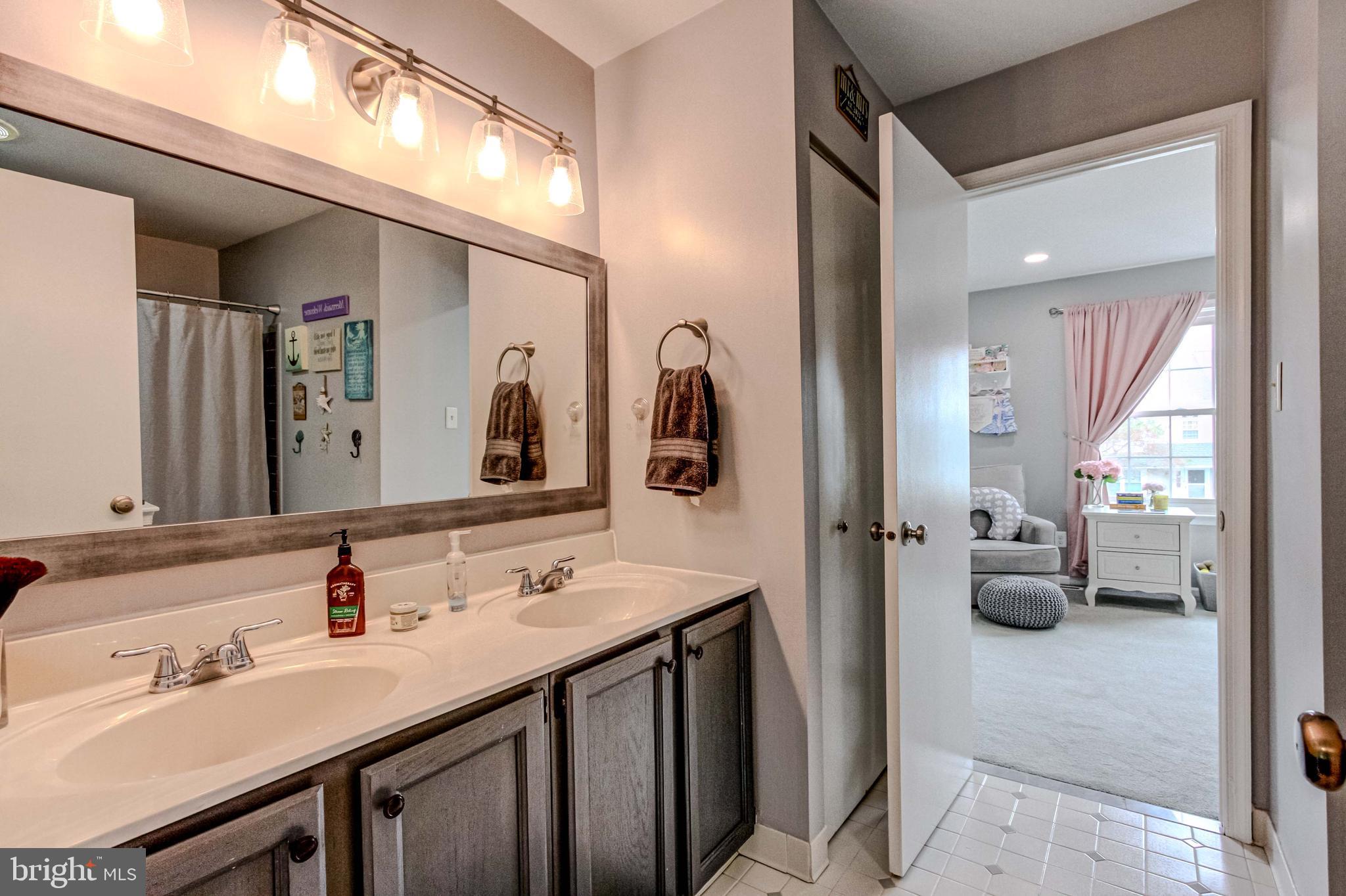 REGENTS PARK - Residential