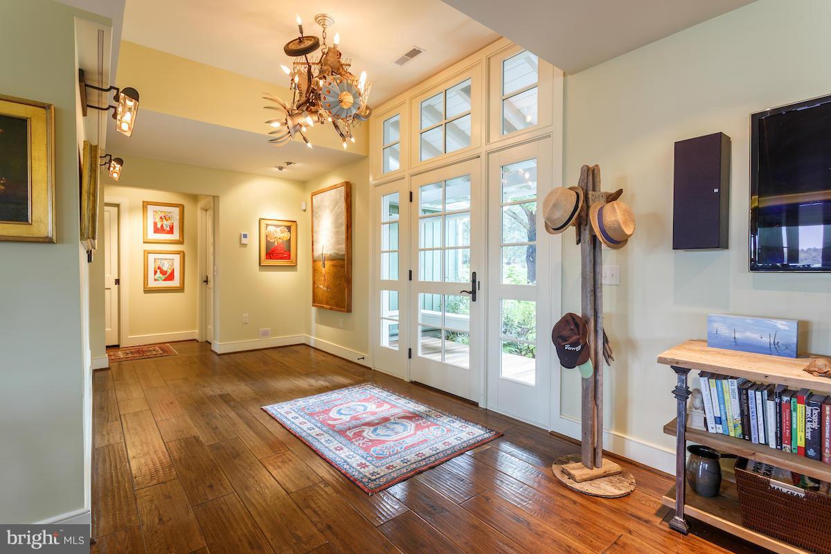 KENTMORE PARK - Residential