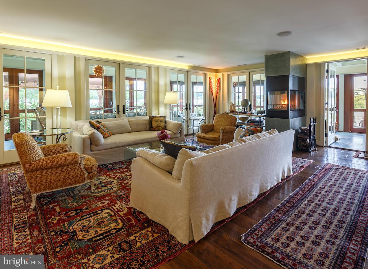 KENTMORE PARK - Residential