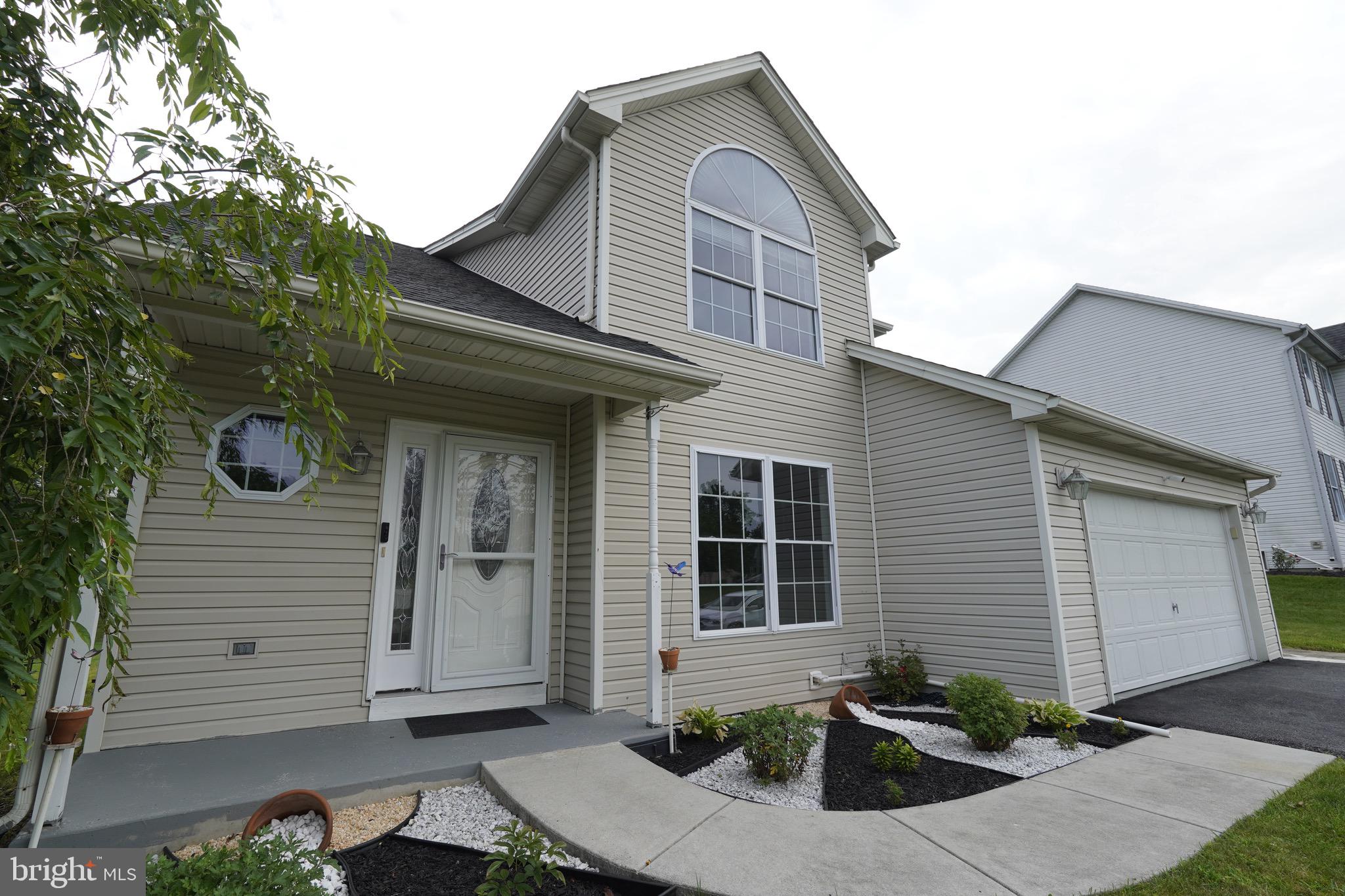 1861 PEBBLE COURT