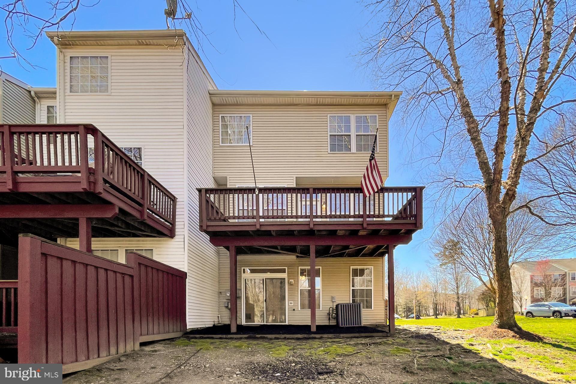 SIGNATURE AT BROADLANDS - Residential Lease