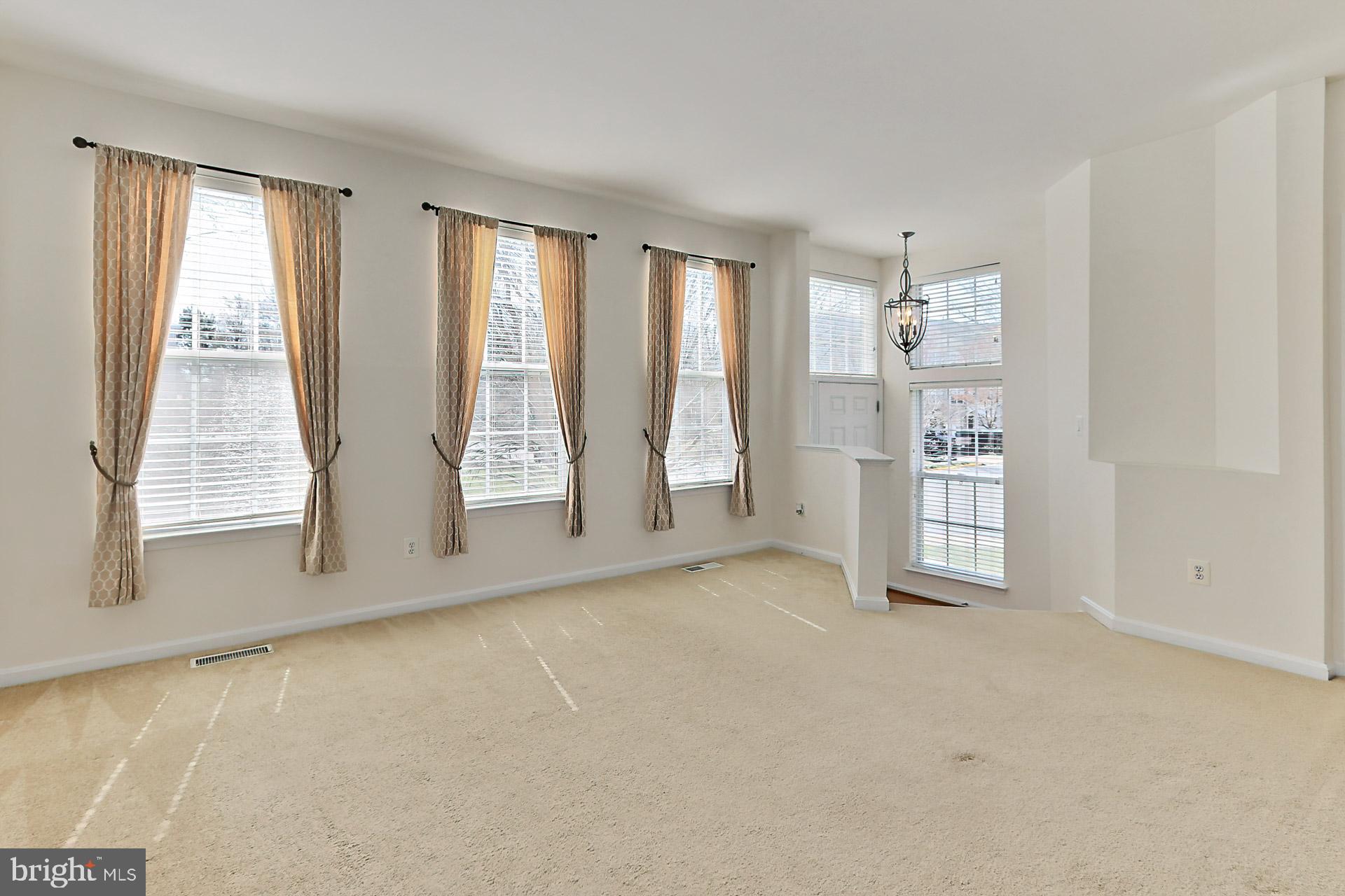 SIGNATURE AT BROADLANDS - Residential Lease