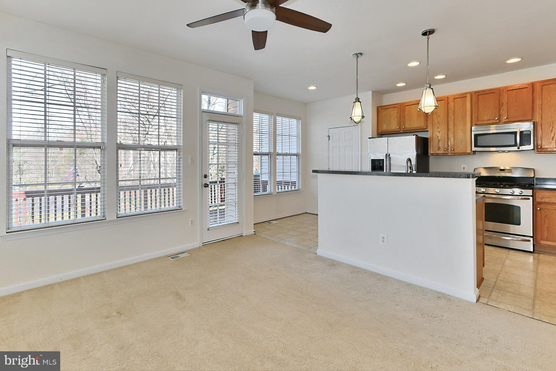 SIGNATURE AT BROADLANDS - Residential Lease