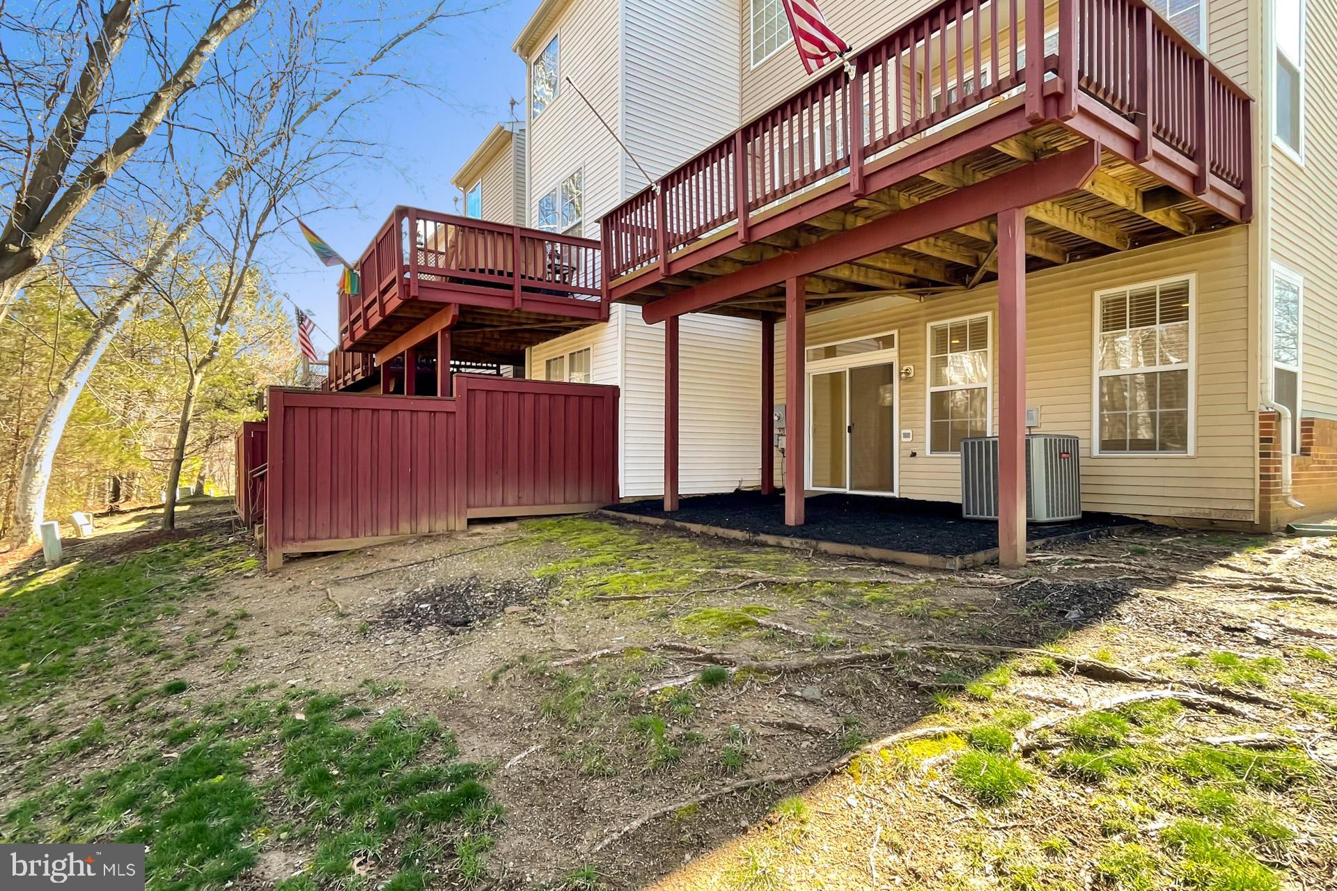 SIGNATURE AT BROADLANDS - Residential Lease