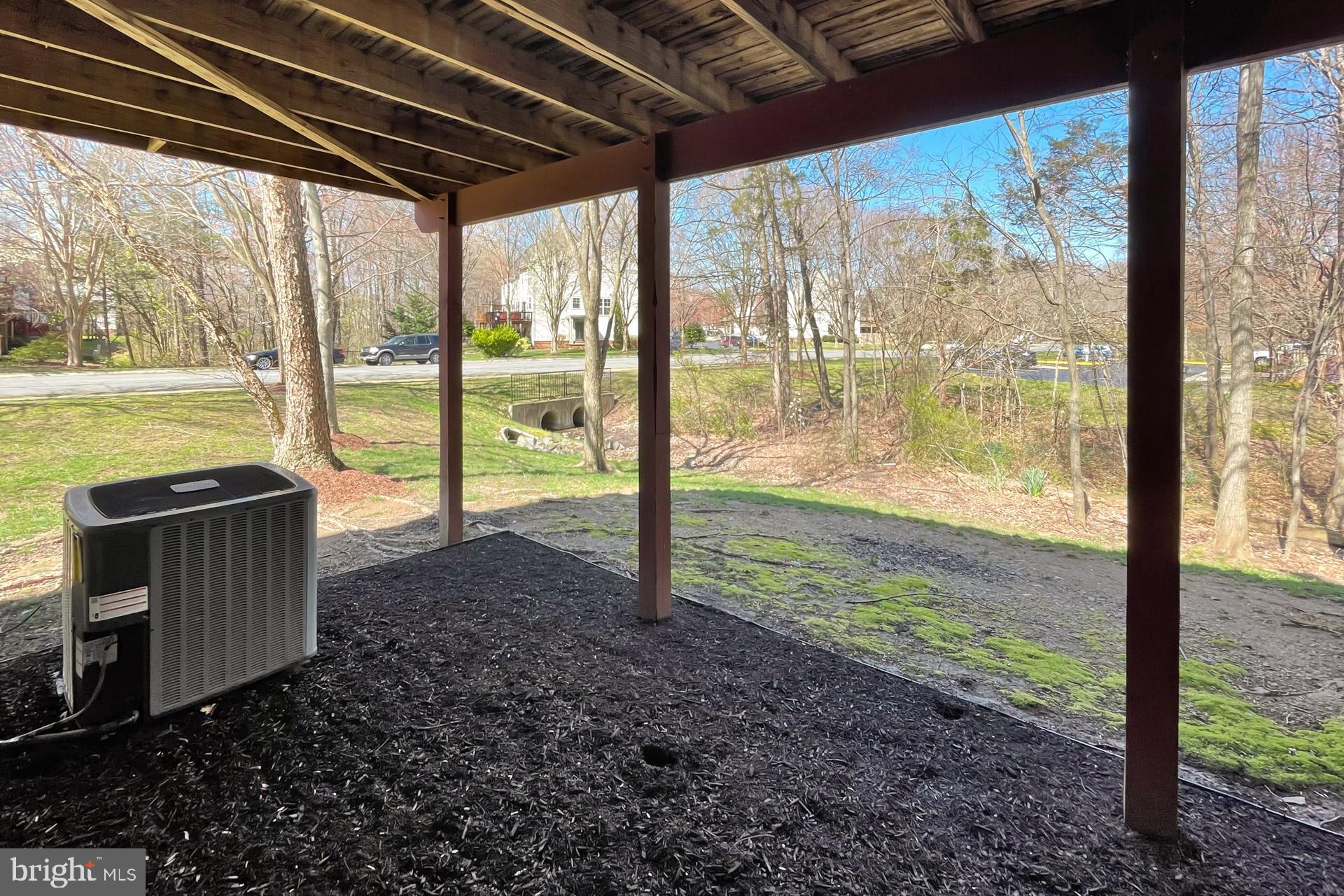 SIGNATURE AT BROADLANDS - Residential Lease